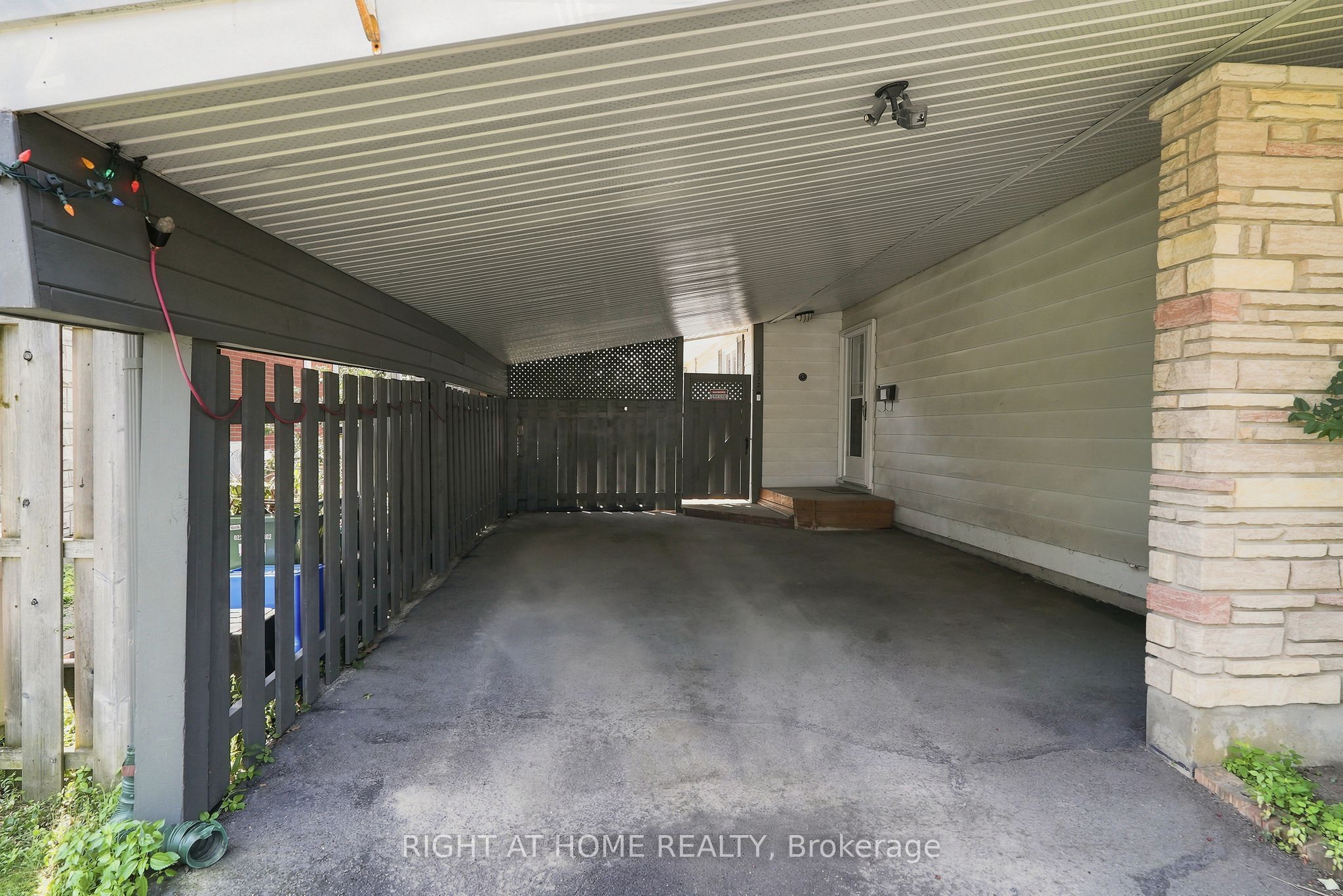 1272 Collins Avenue Property Photo 26