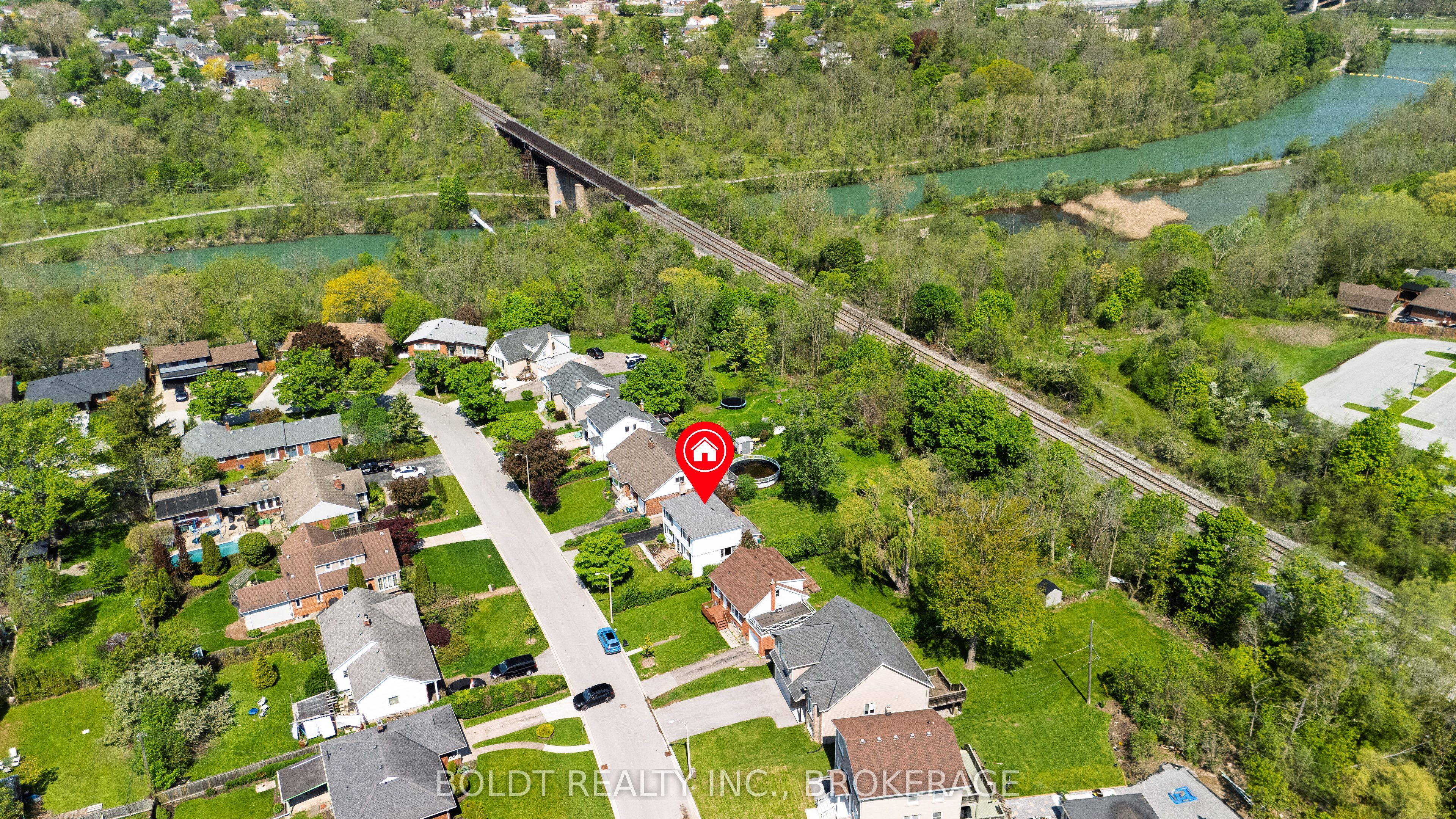 35 Rivercrest Drive Property Photo 43