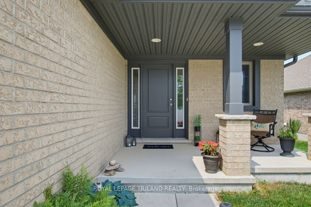 226 Peach Tree Boulevard Property Photo 7