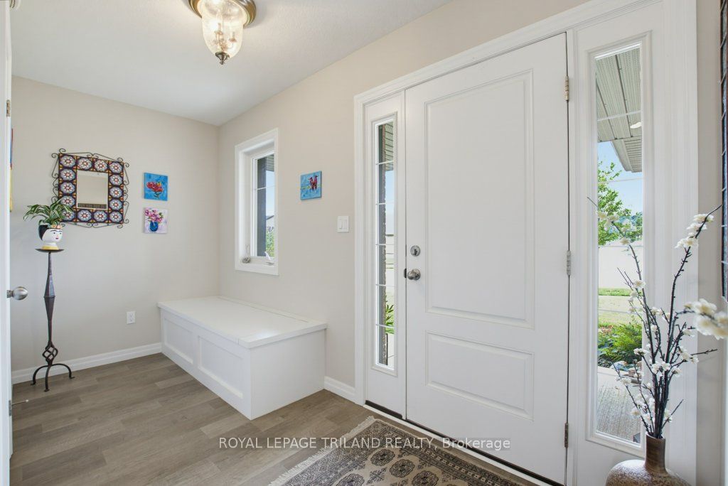 226 Peach Tree Boulevard Property Photo 8