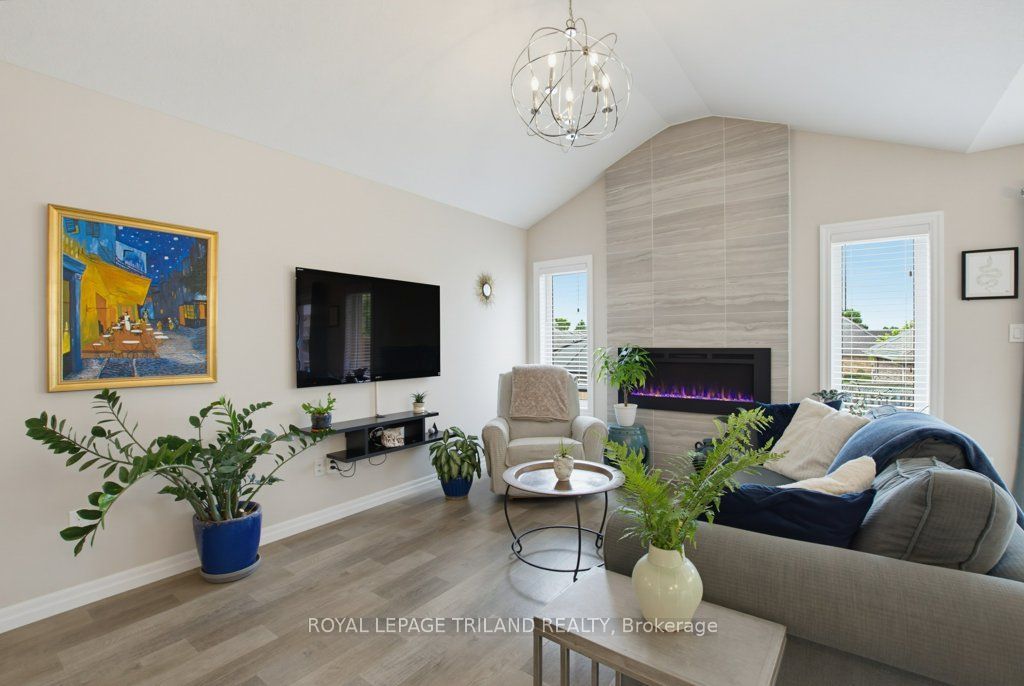 226 Peach Tree Boulevard Property Photo 16
