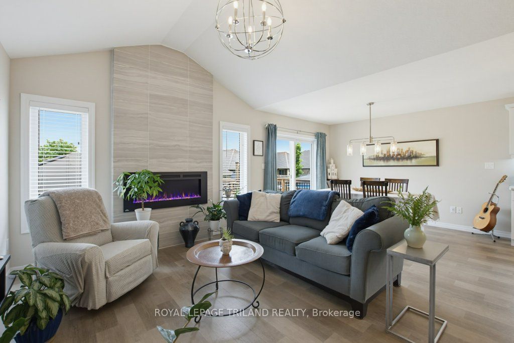 226 Peach Tree Boulevard Property Photo 17