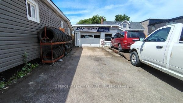 225 Concession Street Property Photo 2