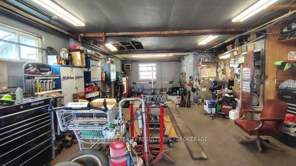 225 Concession Street Property Photo 5