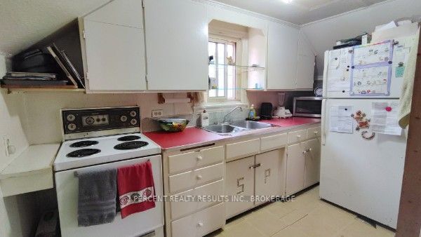225 Concession Street Property Photo 9