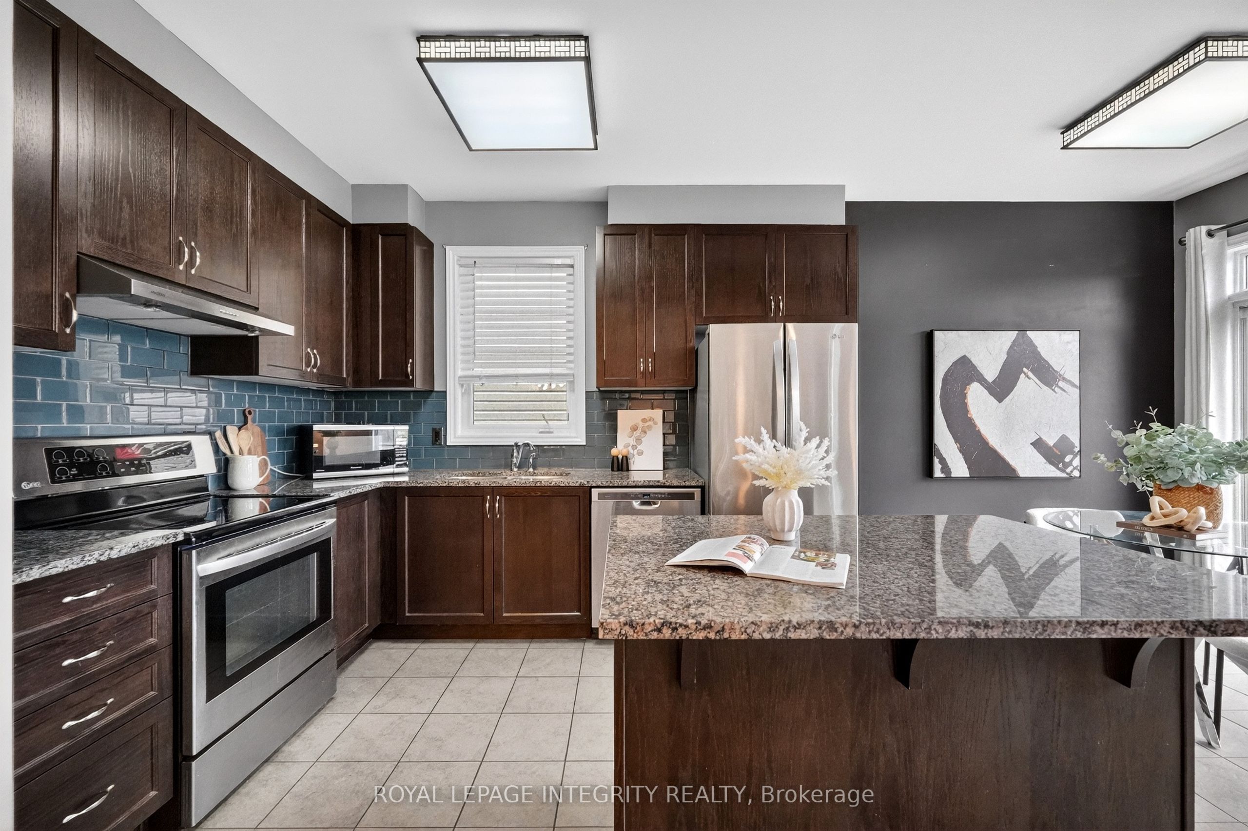 351 Gallantry Way Property Photo 8