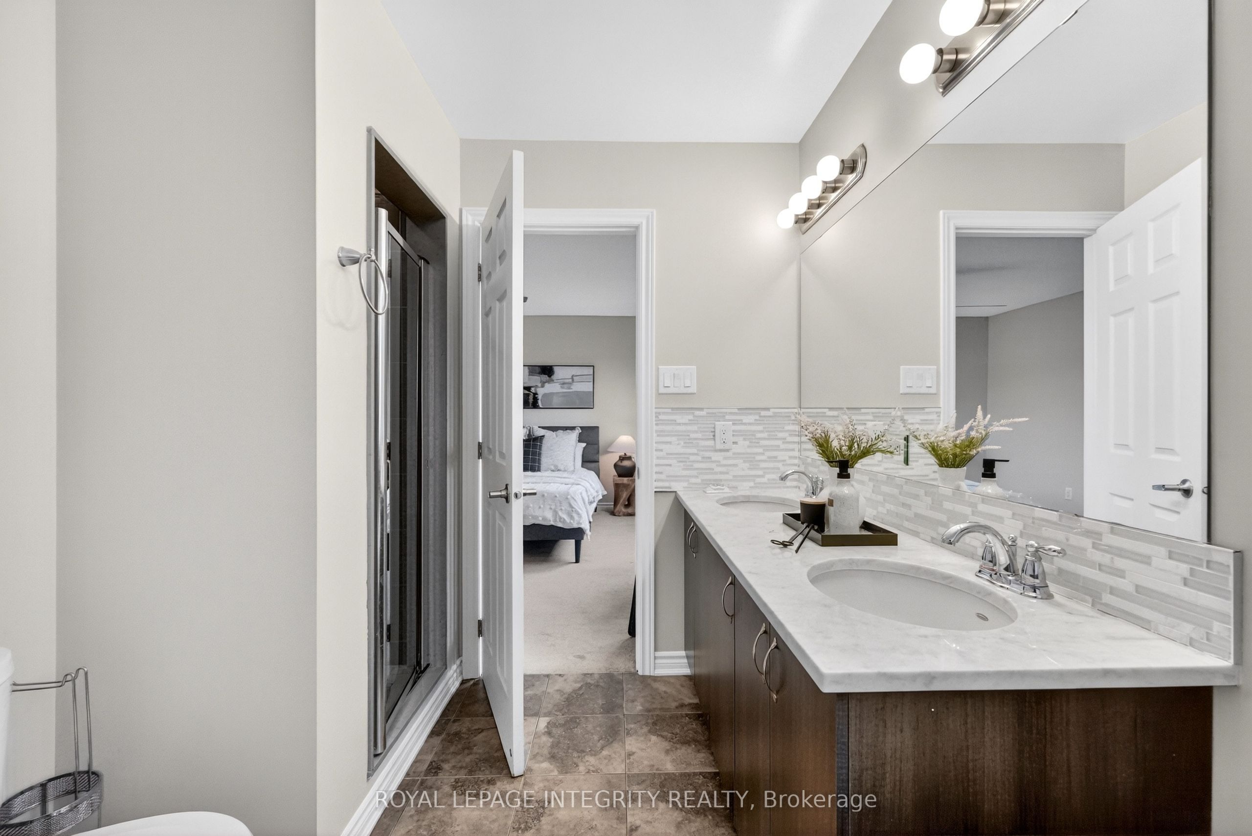351 Gallantry Way Property Photo 22