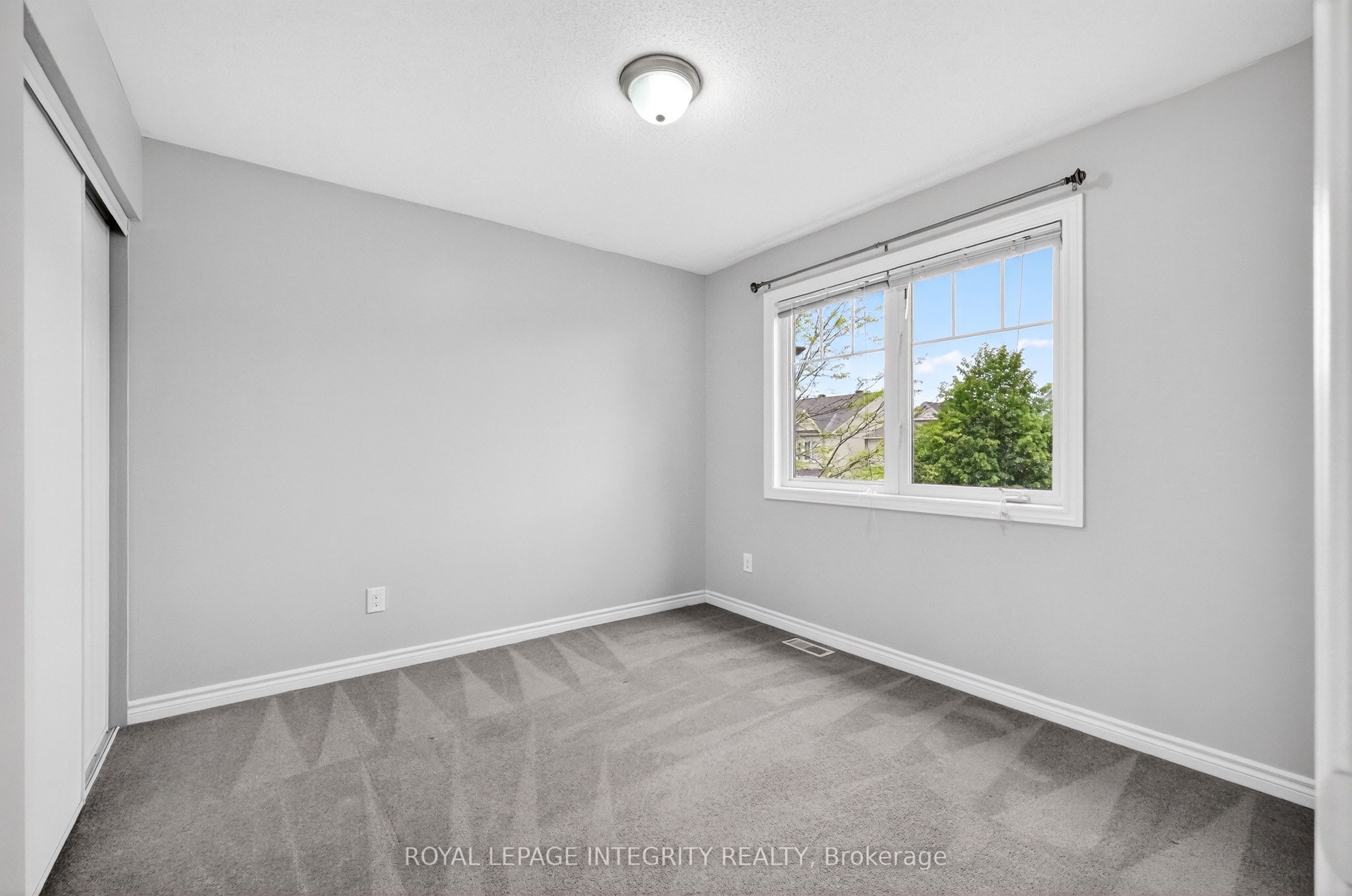 351 Gallantry Way Property Photo 25