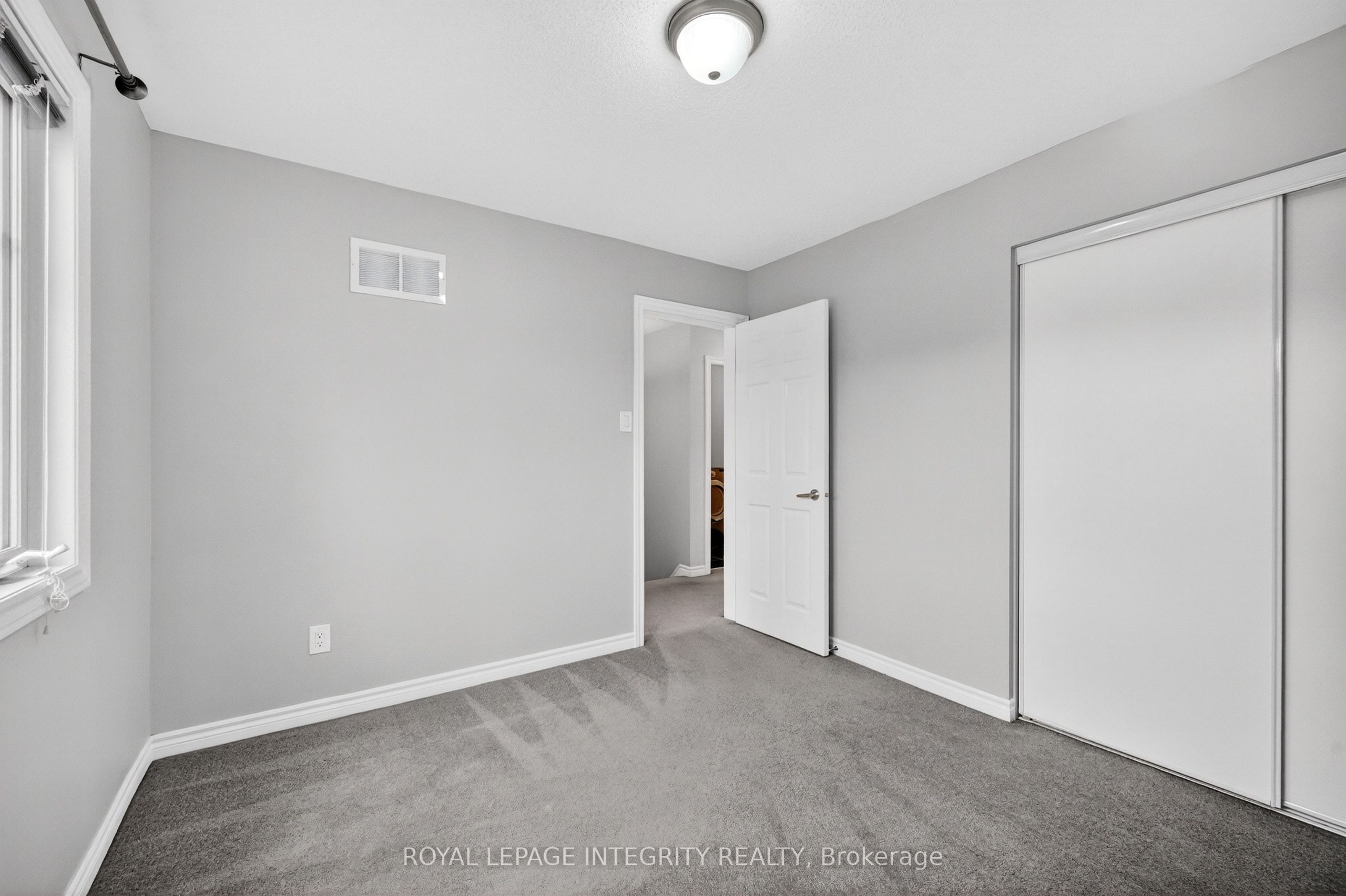 351 Gallantry Way Property Photo 26