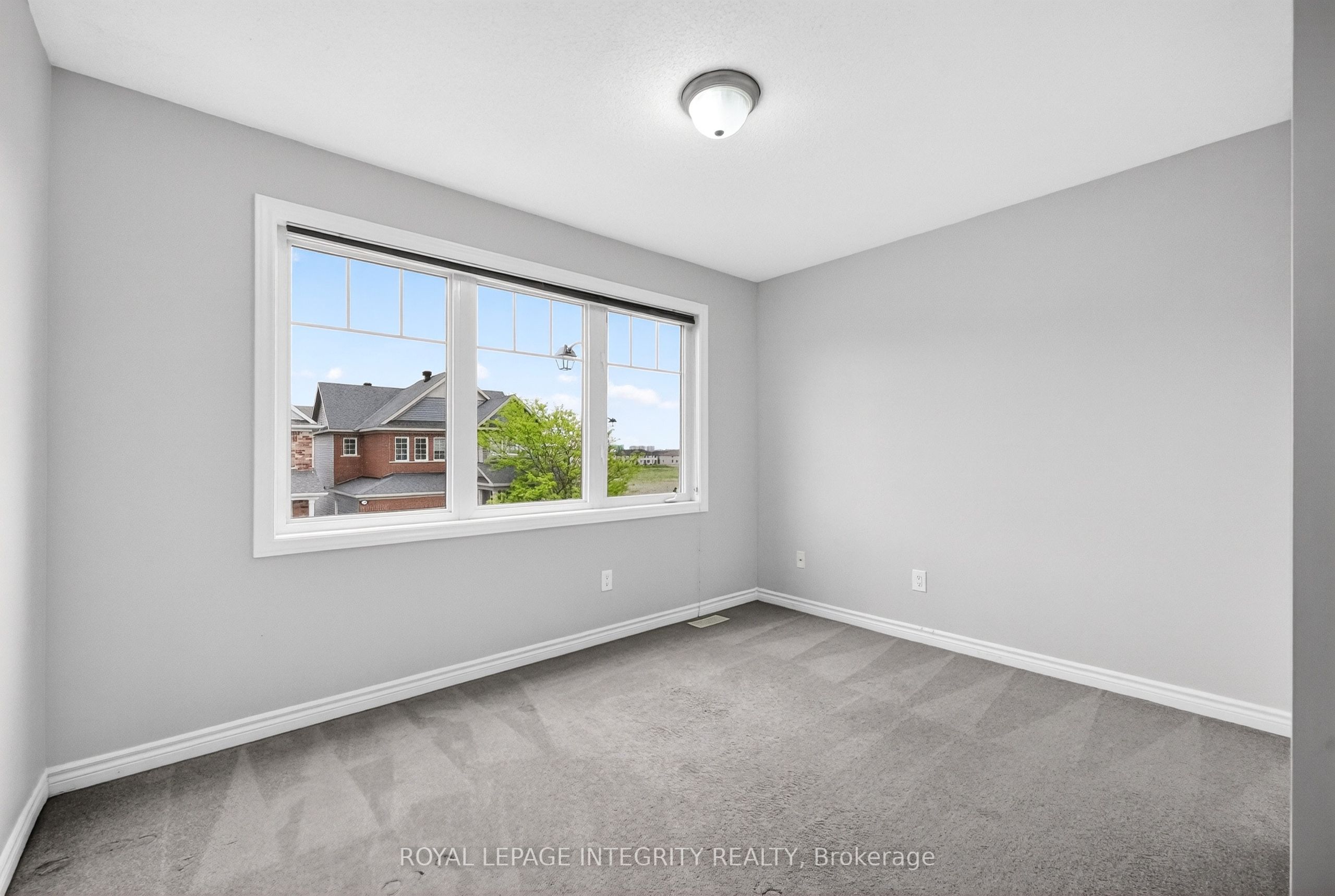 351 Gallantry Way Property Photo 27