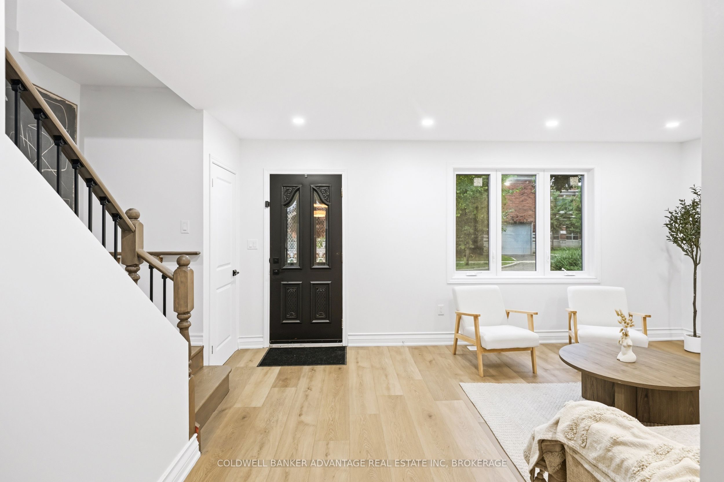 162 Dufferin Street E Property Photo 8