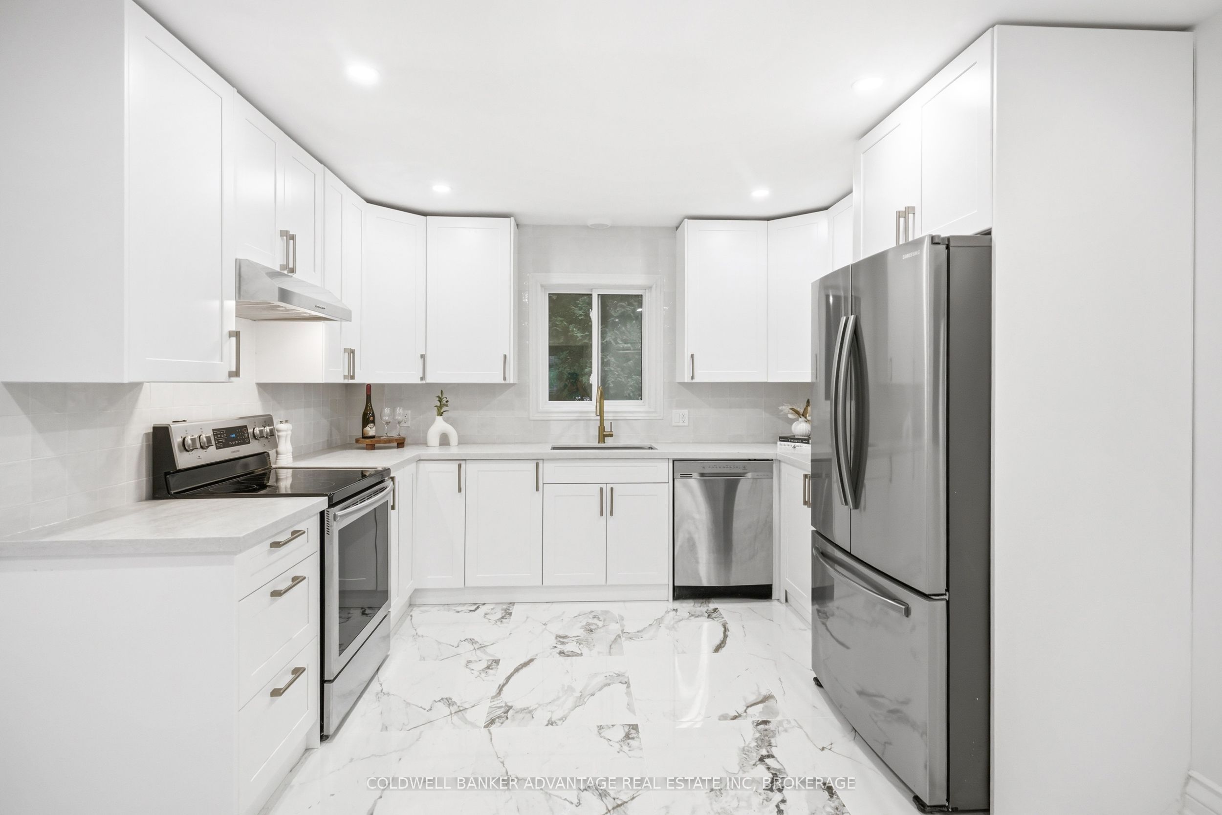 162 Dufferin Street E Property Photo 12