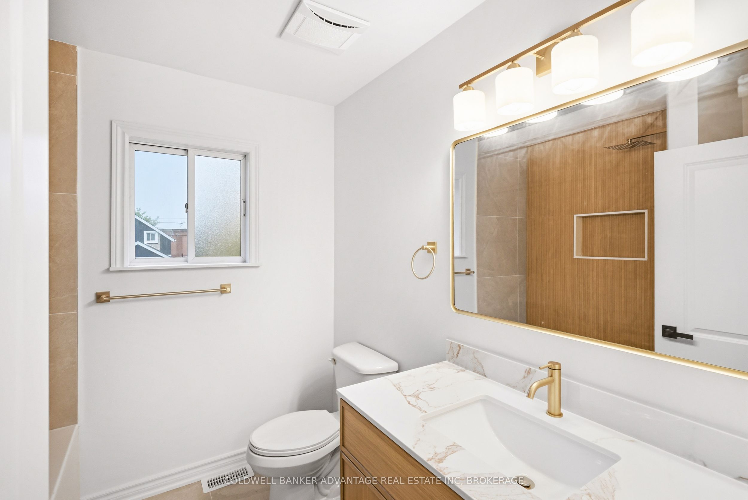 162 Dufferin Street E Property Photo 24