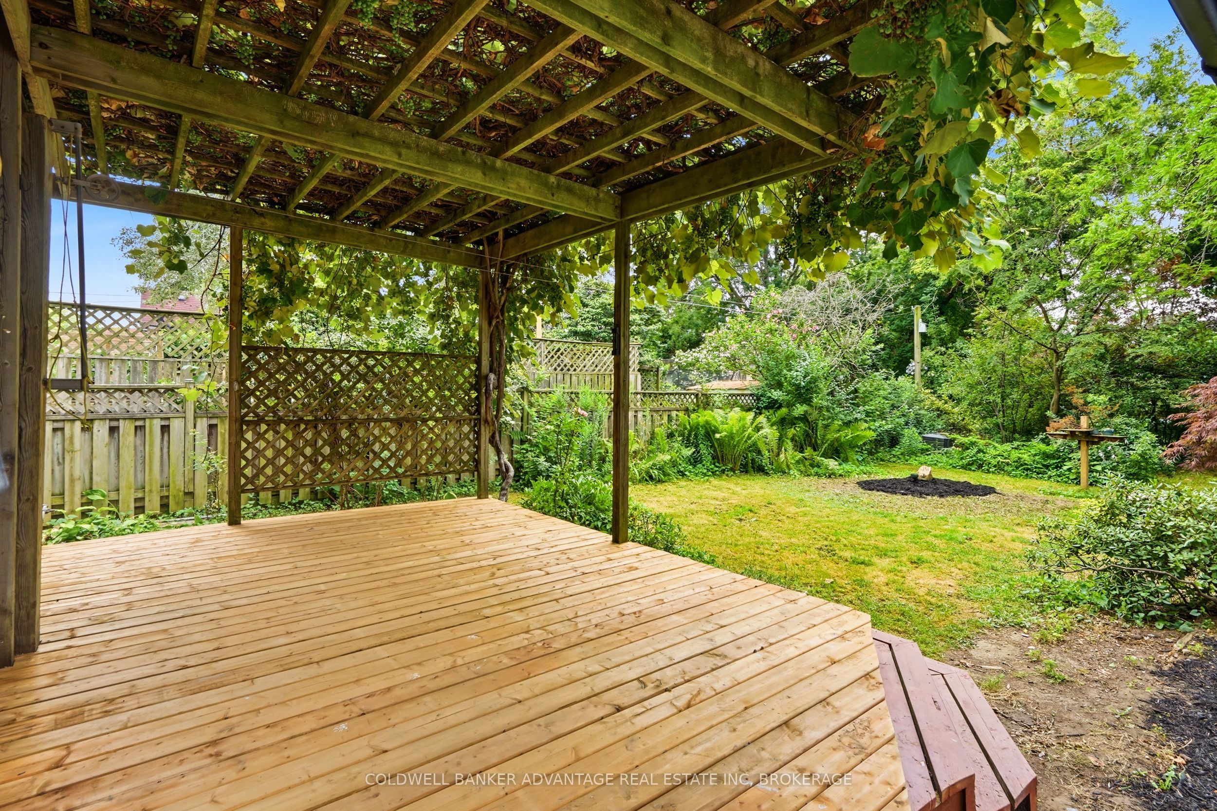 162 Dufferin Street E Property Photo 28