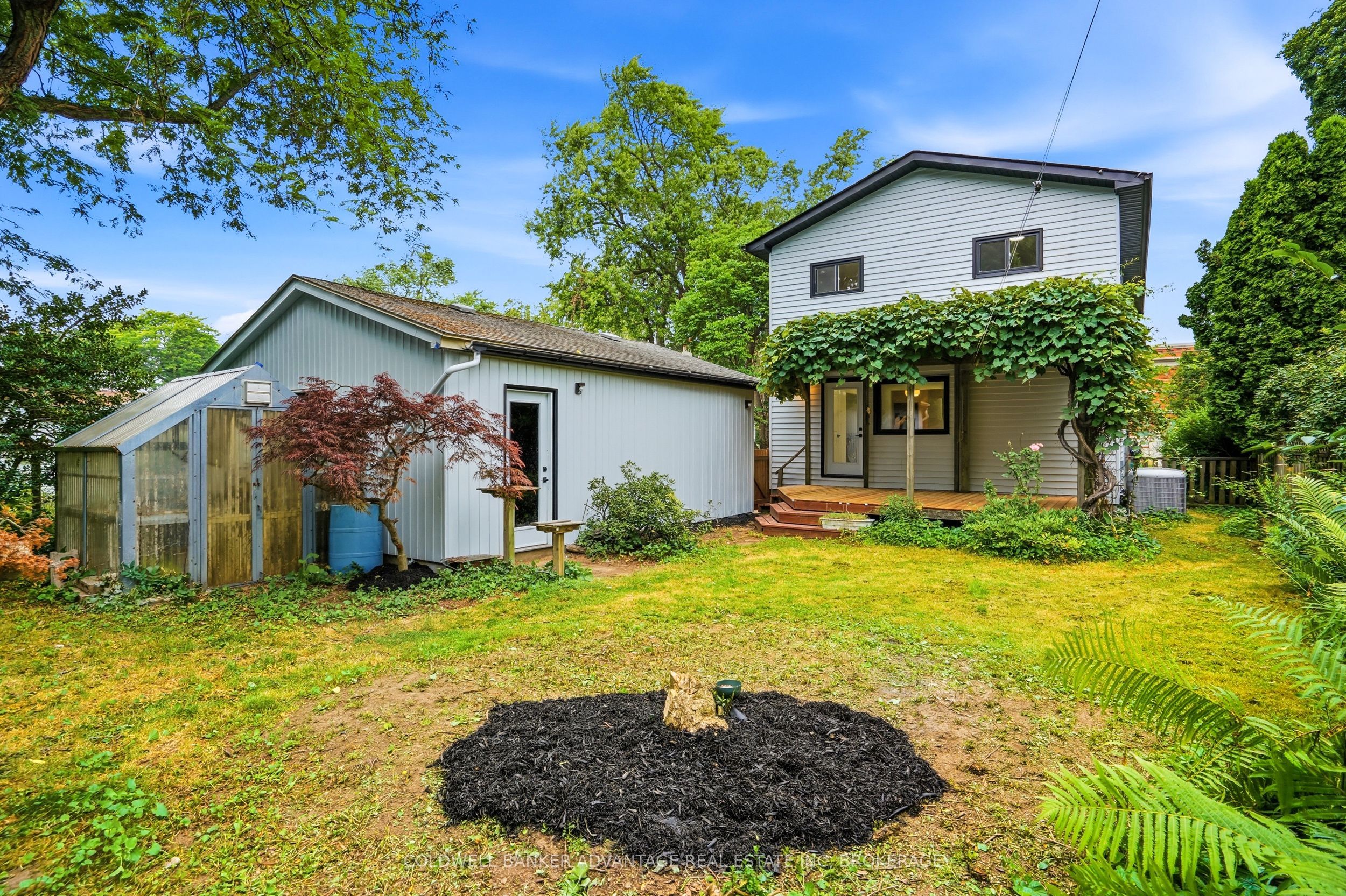 162 Dufferin Street E Property Photo 34