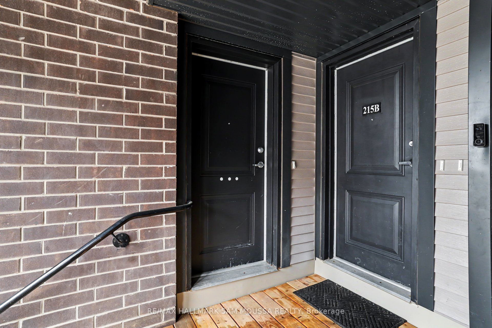 215 Eldorado Private A Property Photo 4