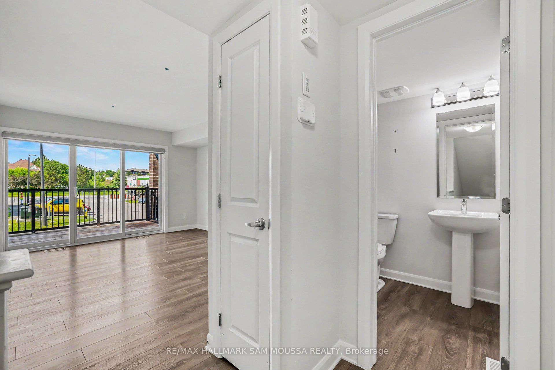 215 Eldorado Private A Property Photo 7