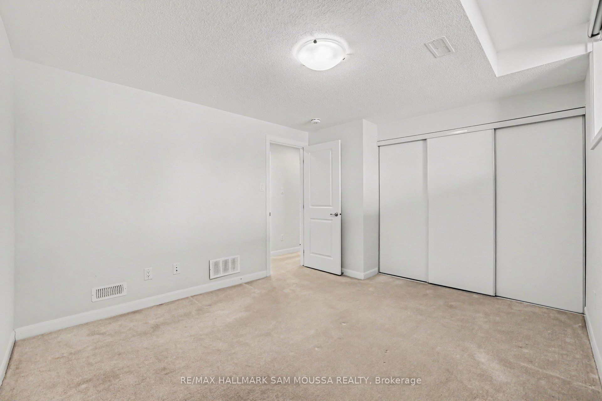 215 Eldorado Private A Property Photo 26