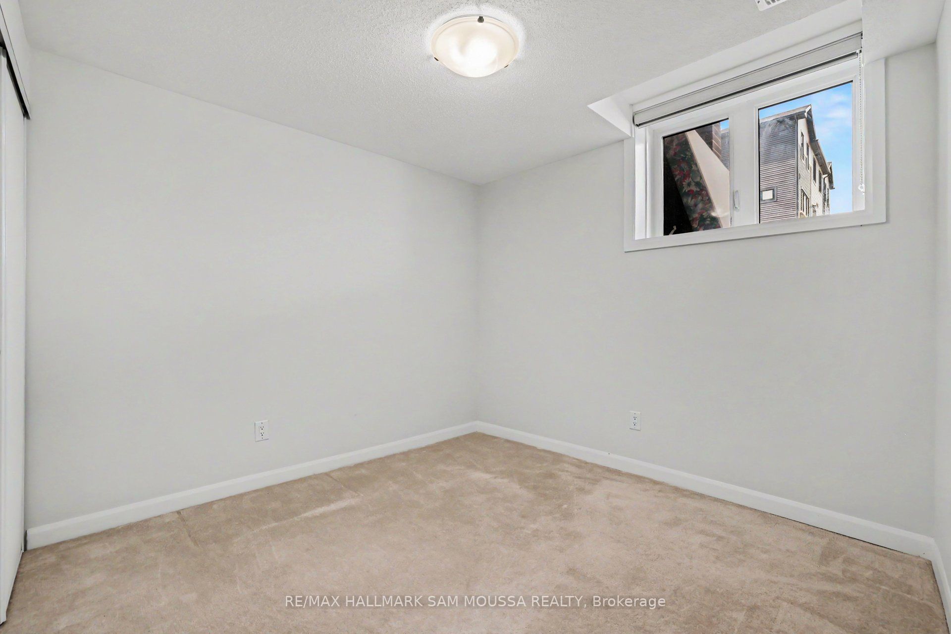 215 Eldorado Private A Property Photo 33