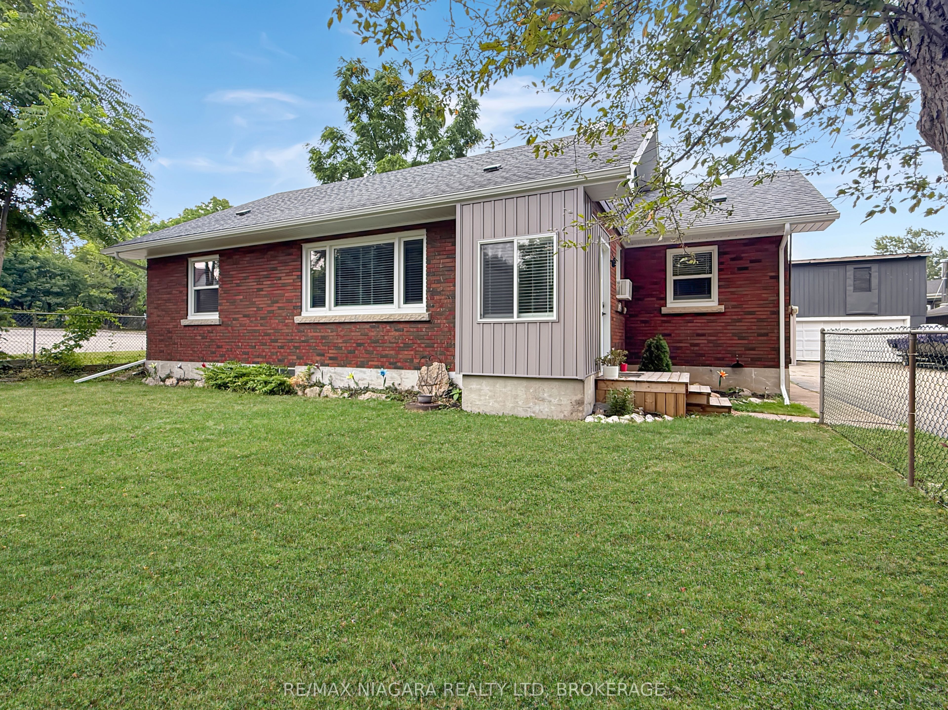 222 Ridgeway Road Property Photo 2