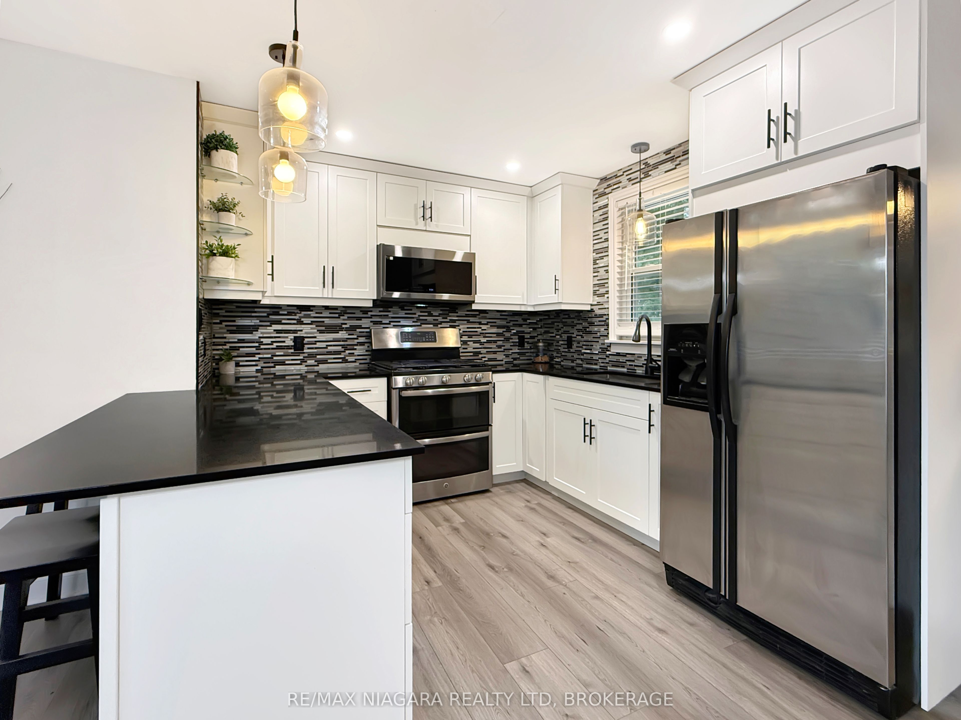 222 Ridgeway Road Property Photo 4