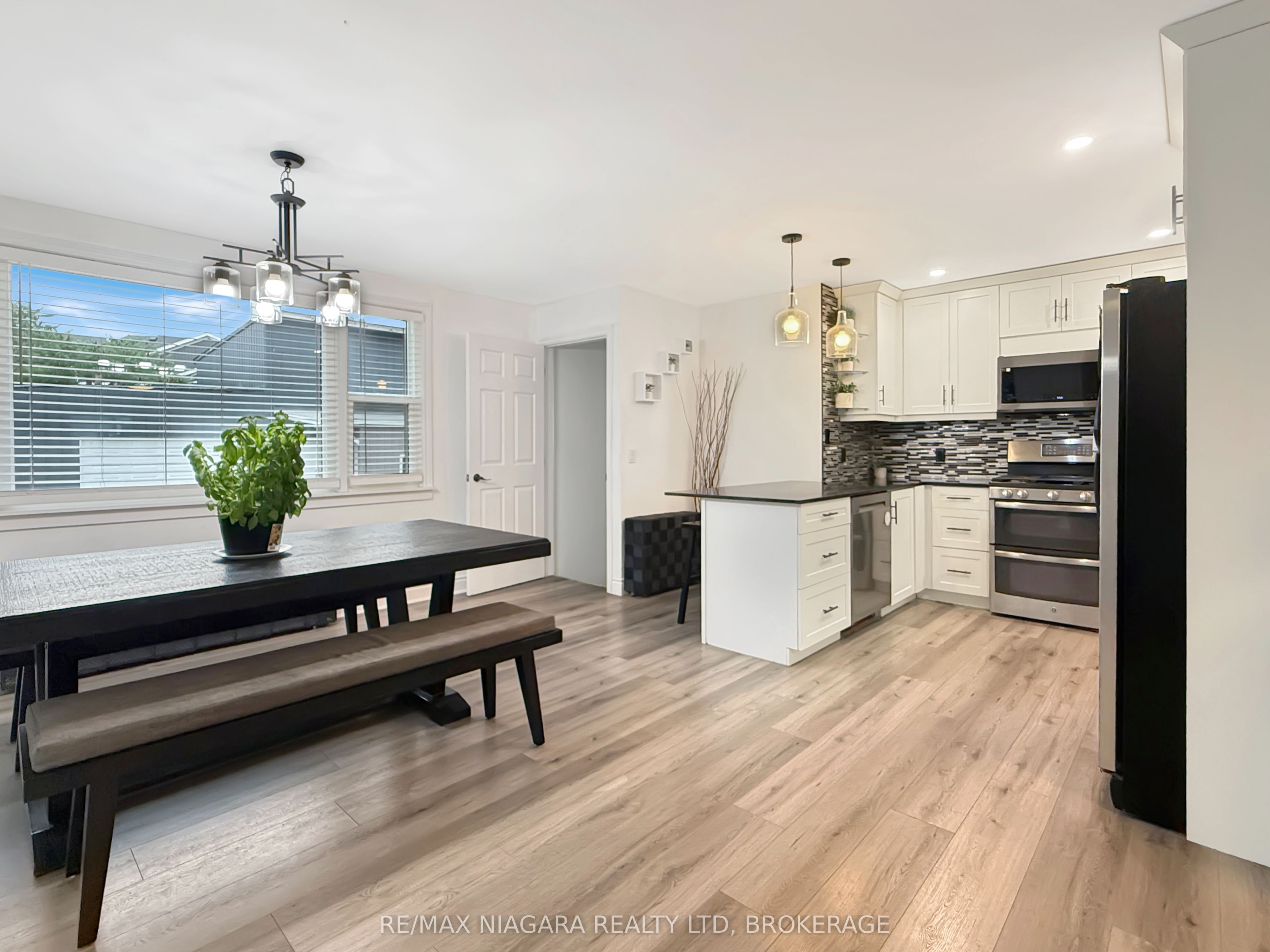 222 Ridgeway Road Property Photo 6