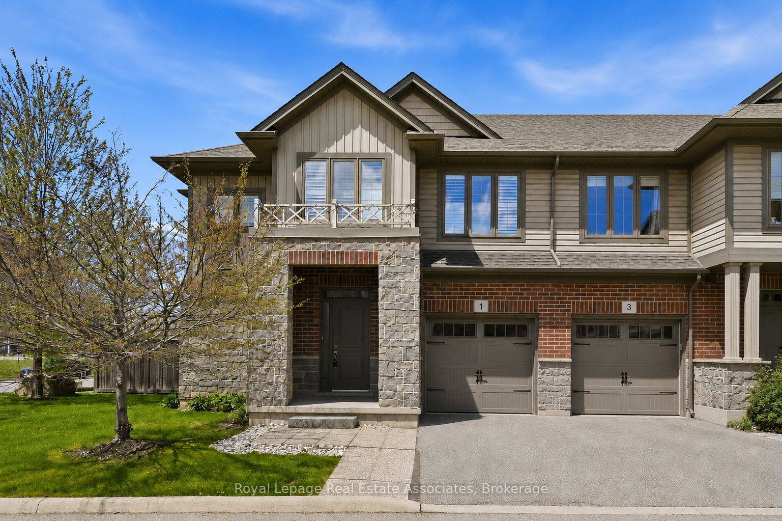 1 Southshore Crescent Property Photo 1