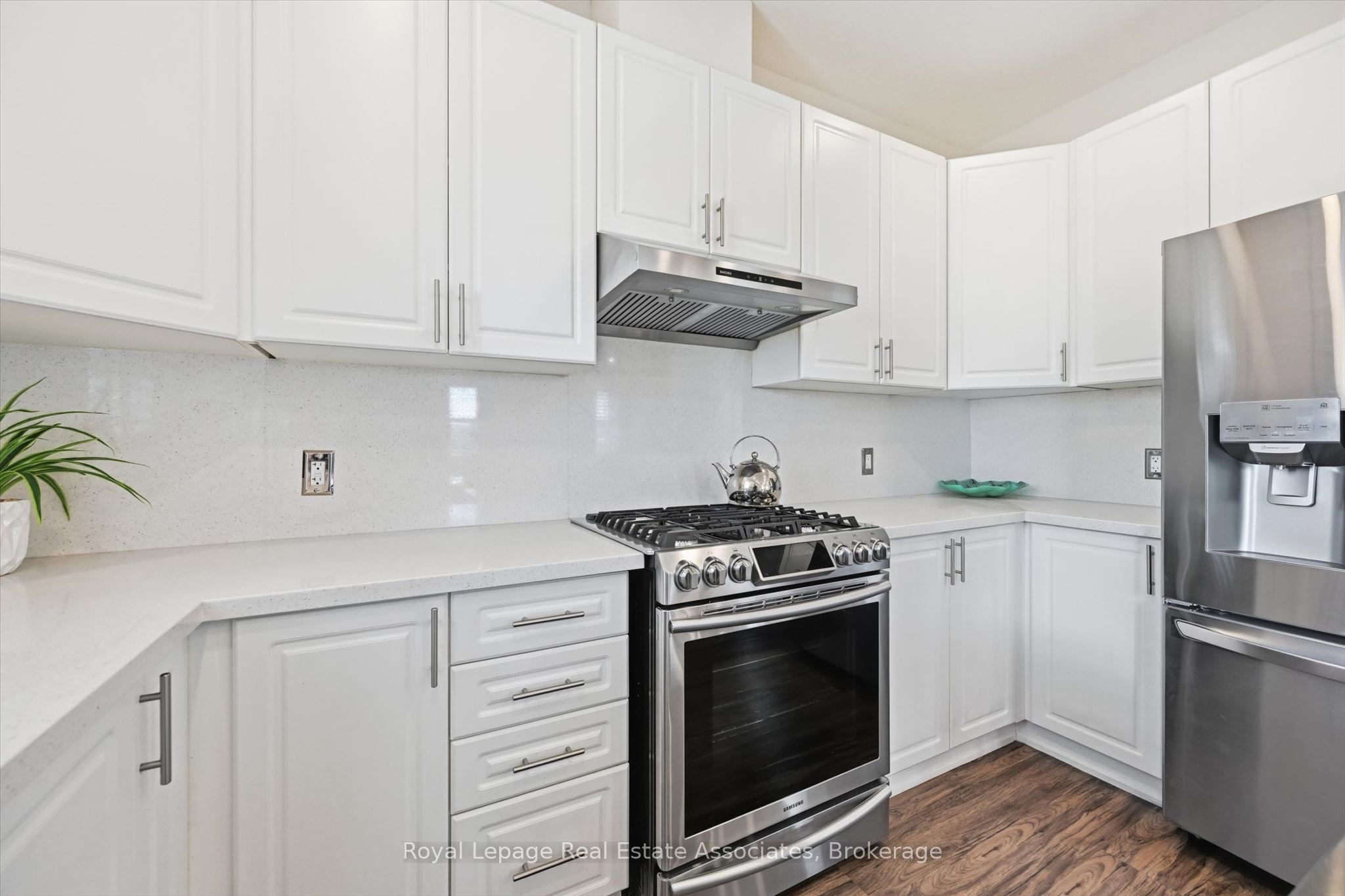 1 Southshore Crescent Property Photo 10
