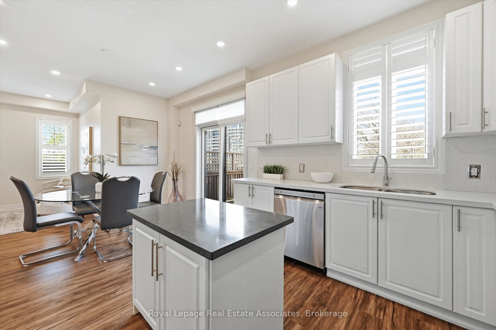 1 Southshore Crescent Property Photo 11