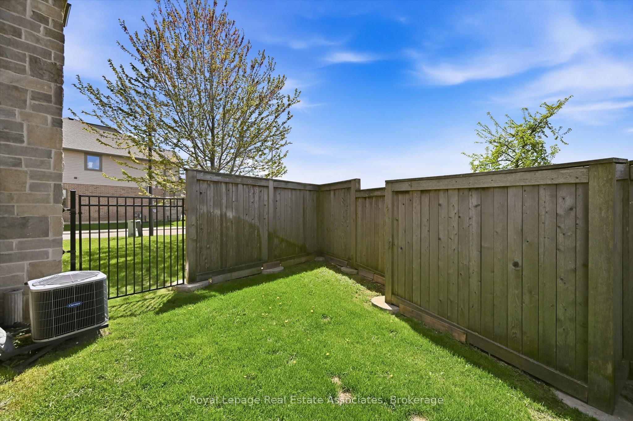 1 Southshore Crescent Property Photo 29