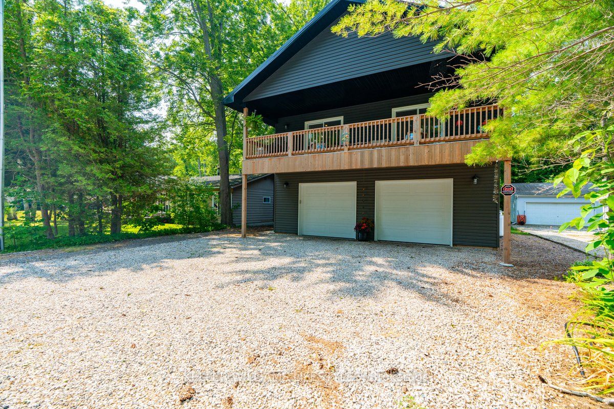 9904 Lake Road Property Photo 4