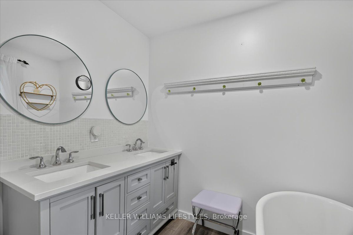 9904 Lake Road Property Photo 25