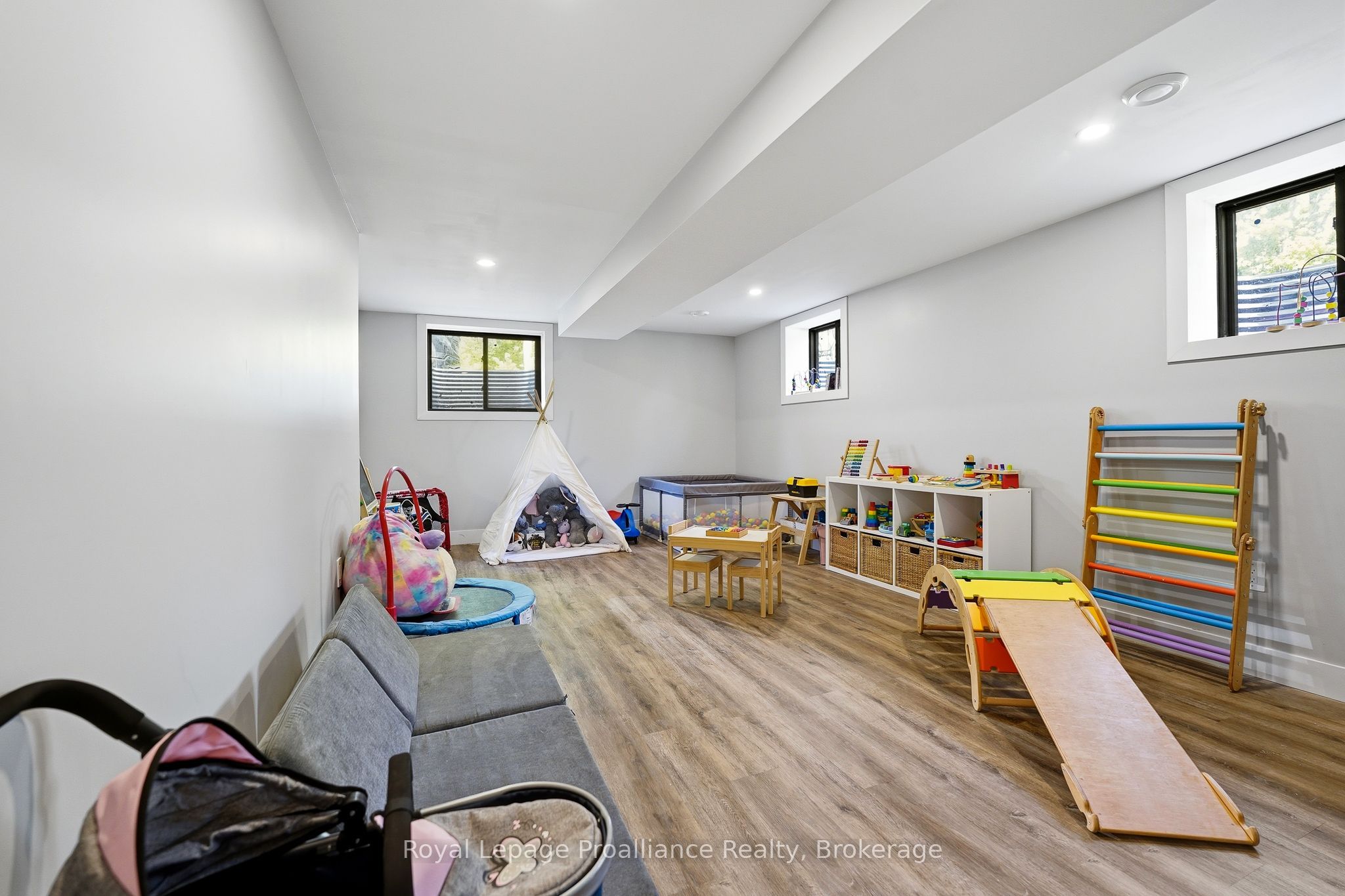 293 Douglas Road Property Photo 35