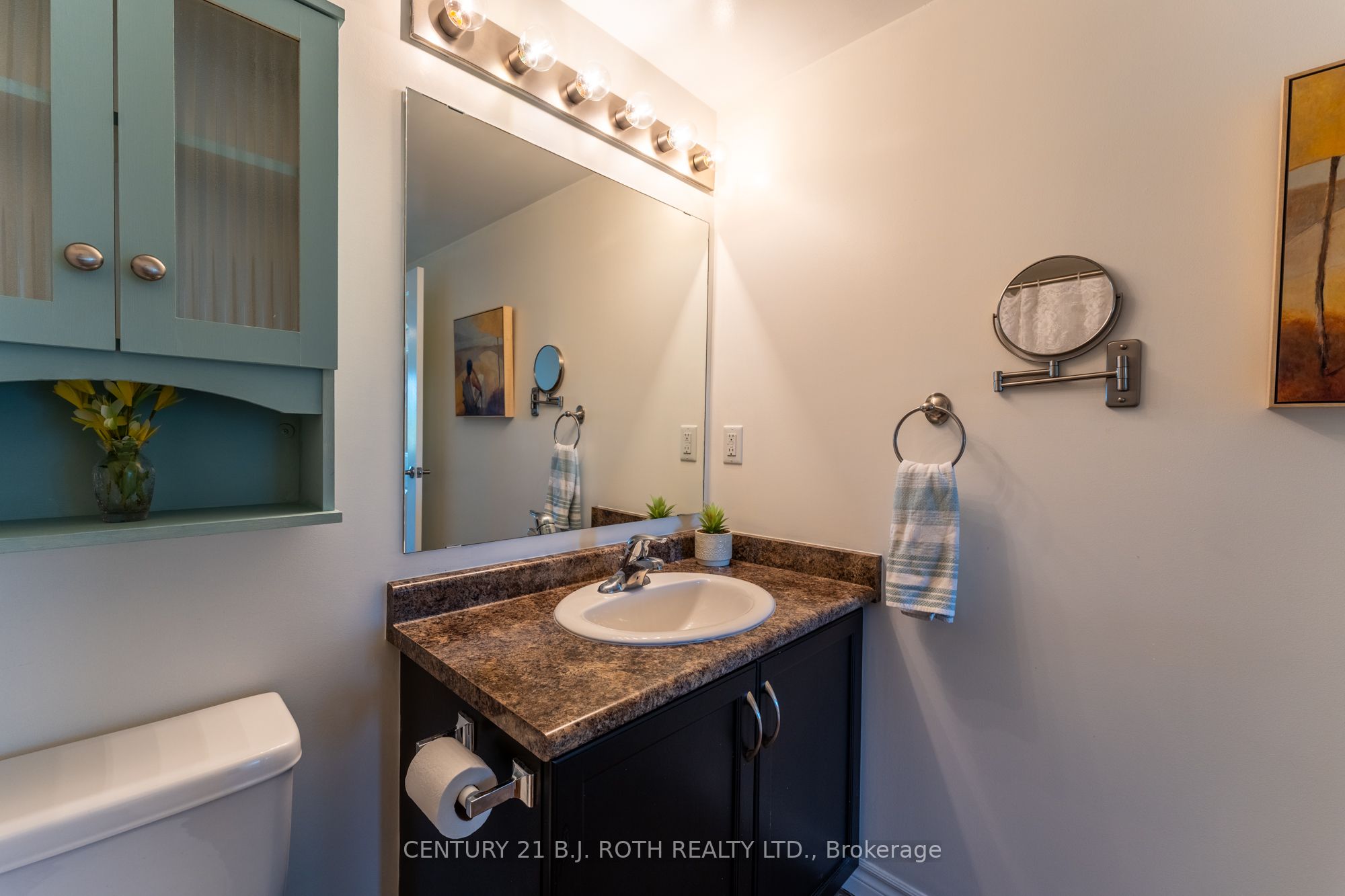 67 Kingsbury Square 403 Property Photo 20