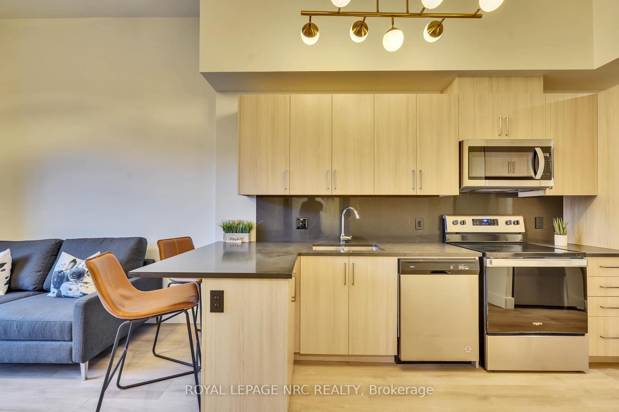 145 Columbia Street W 133 Property Photo 10