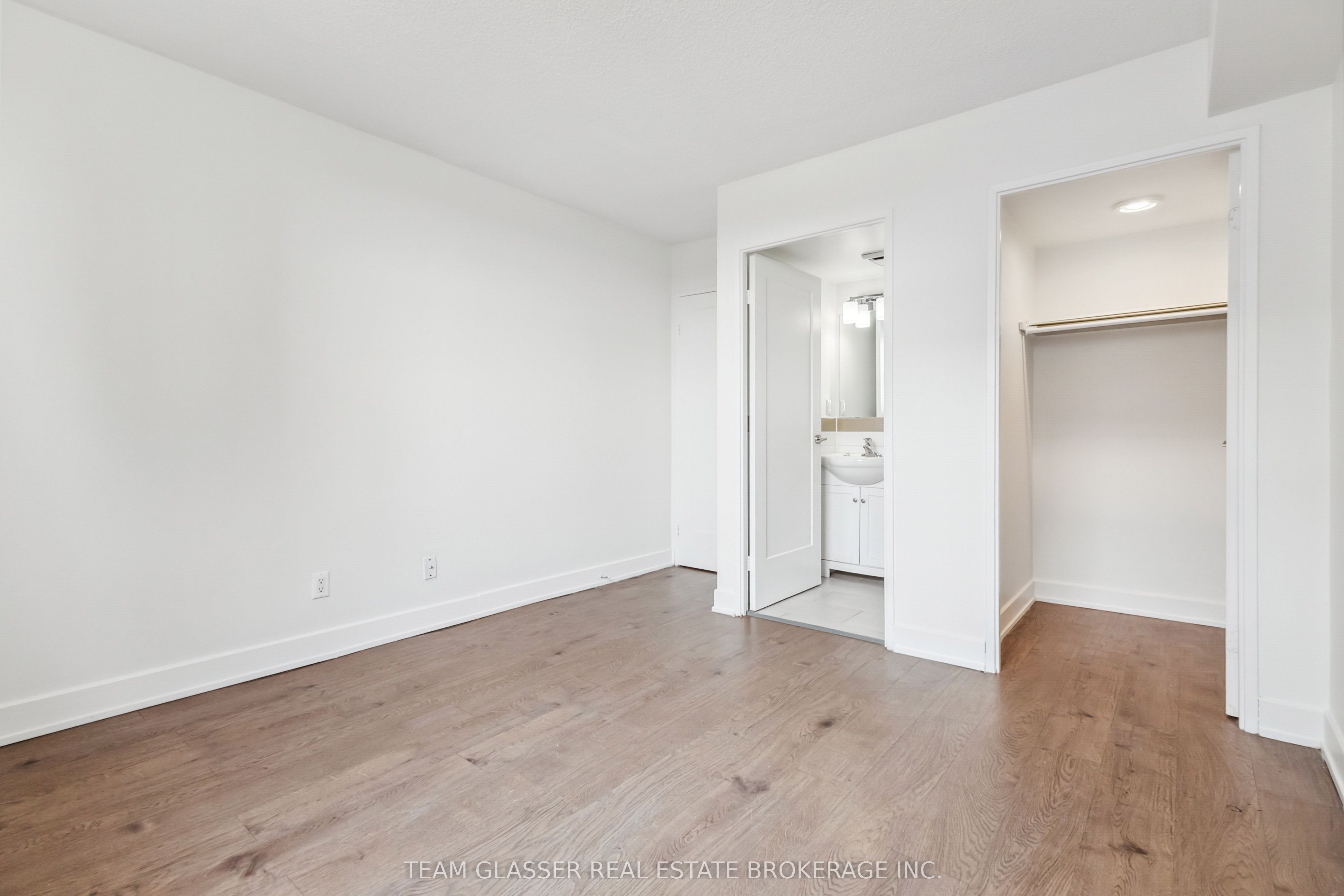 21 King Street 1108 Property Photo 6
