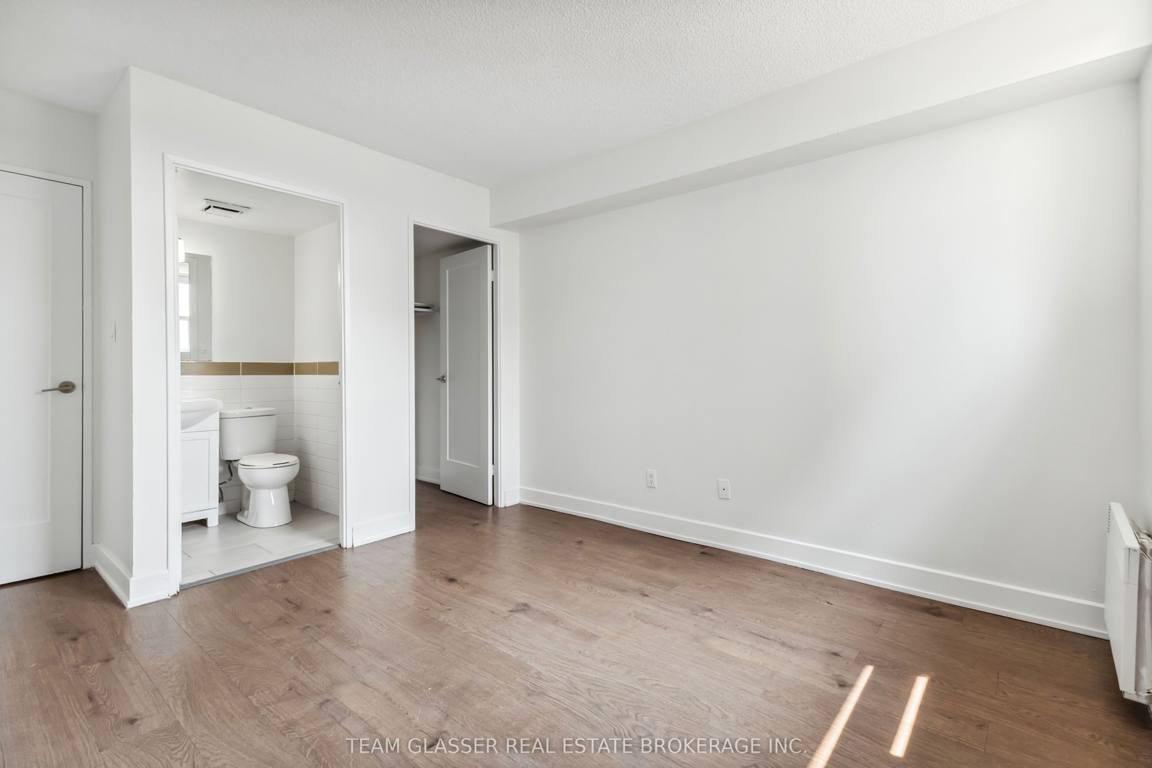 21 King Street 1108 Property Photo 7