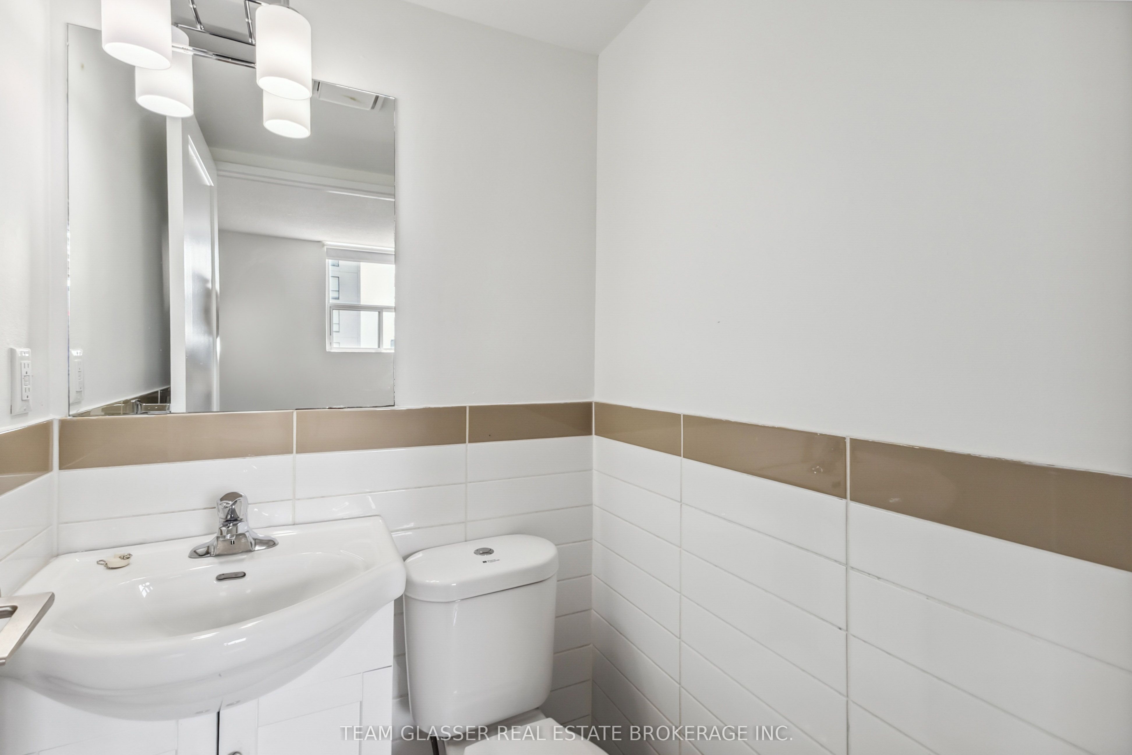 21 King Street 1108 Property Photo 8