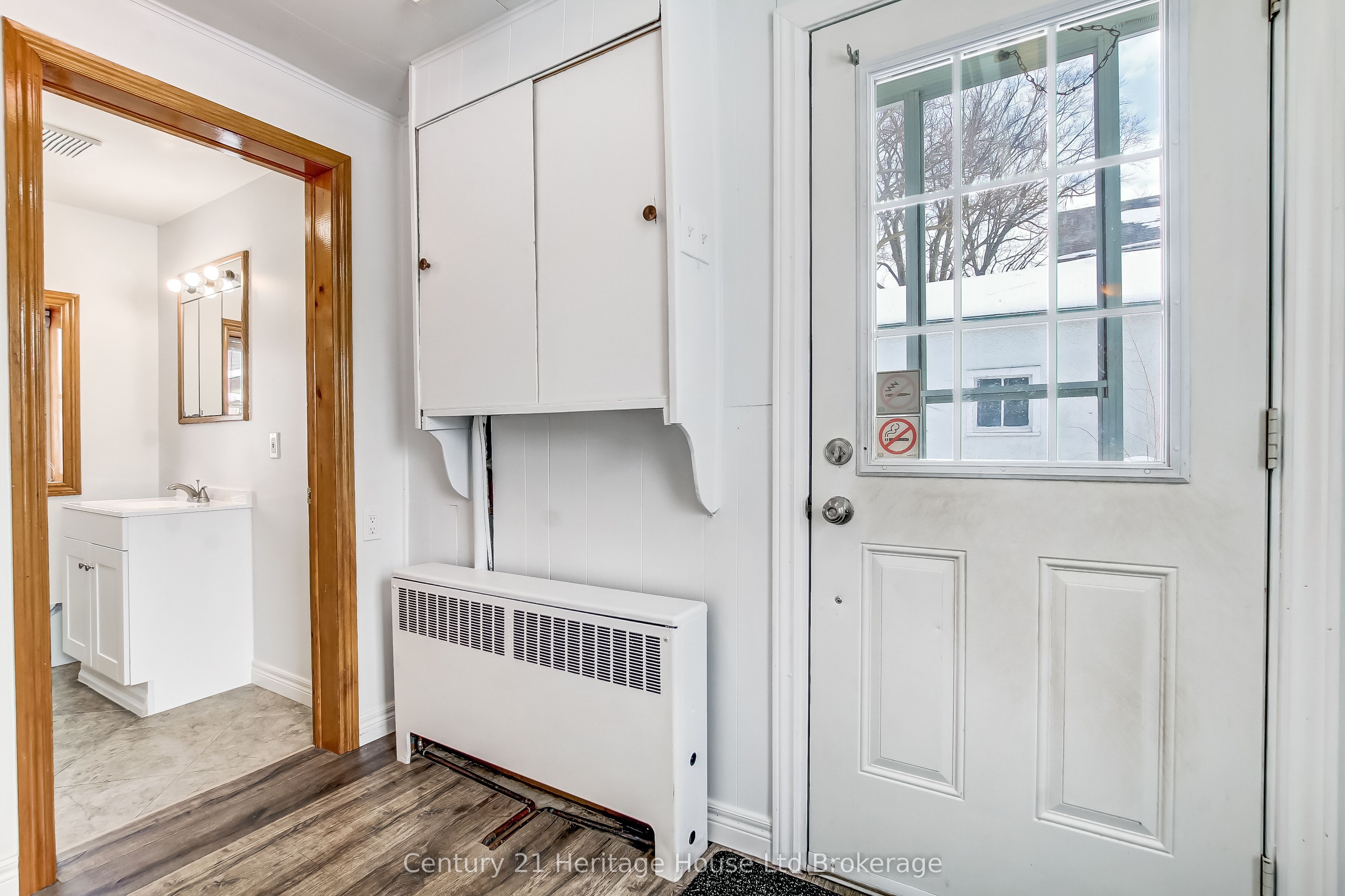 152 Charles Street E Property Photo 15