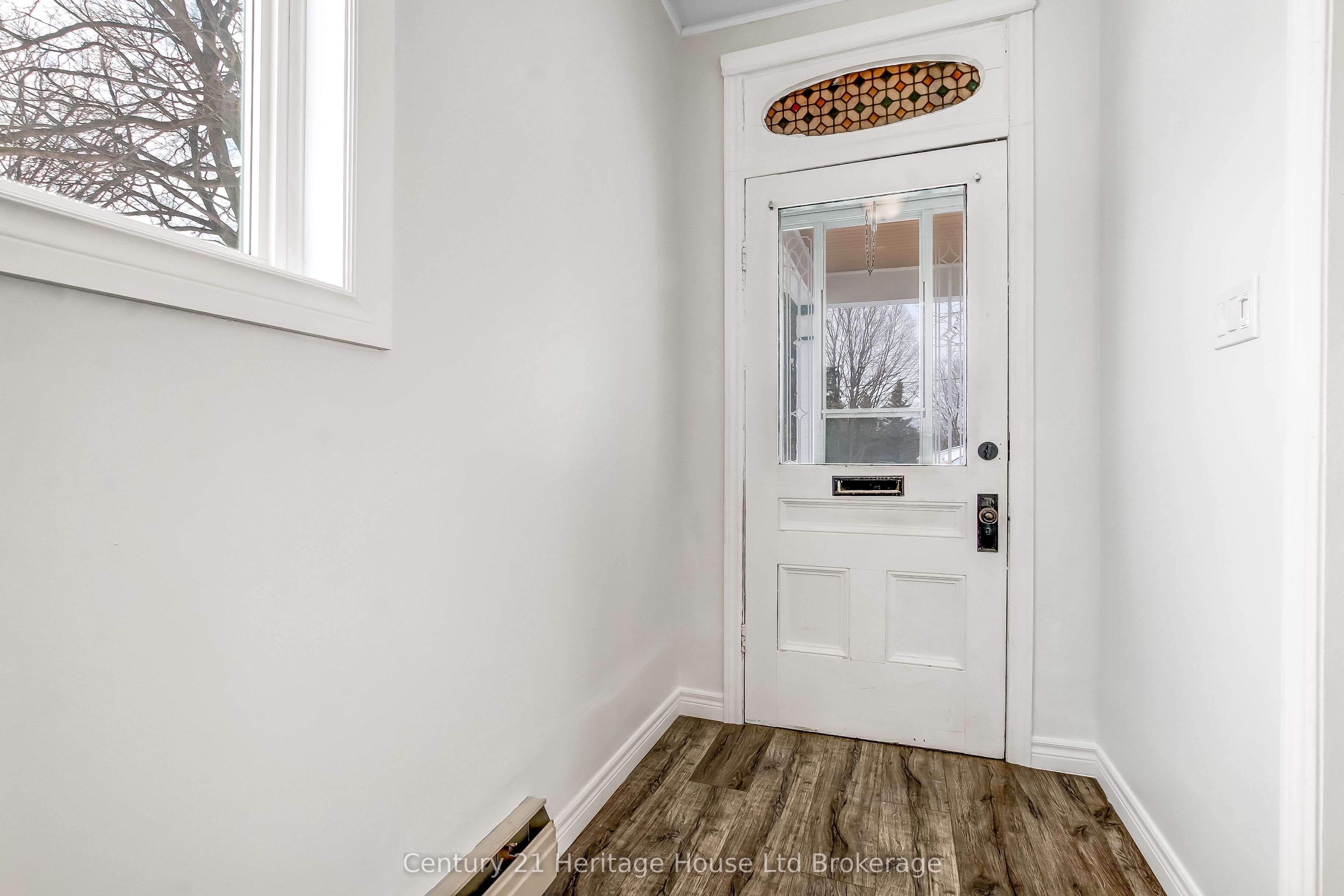 152 Charles Street E Property Photo 19