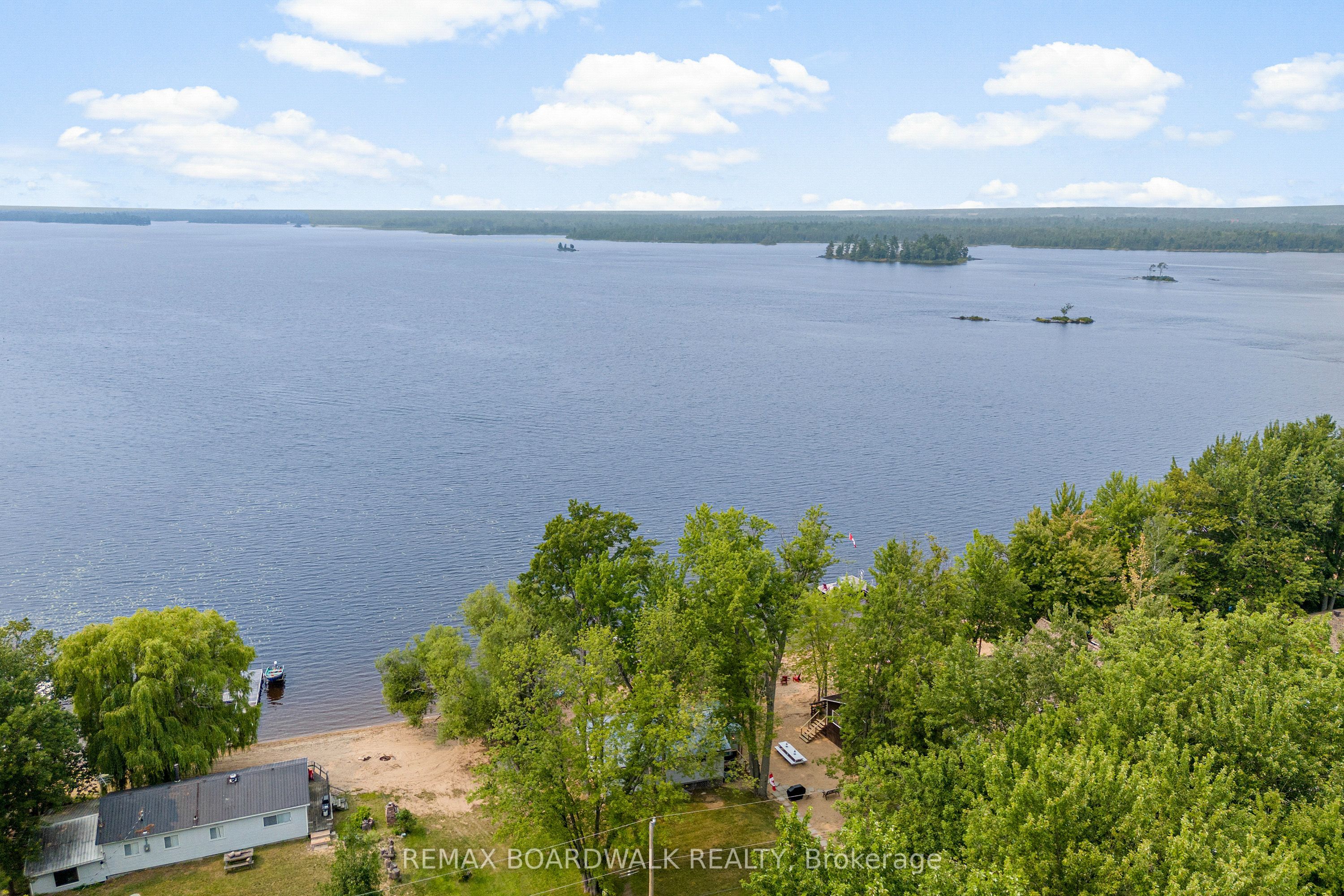 391 Leavoy Lane Property Photo 6