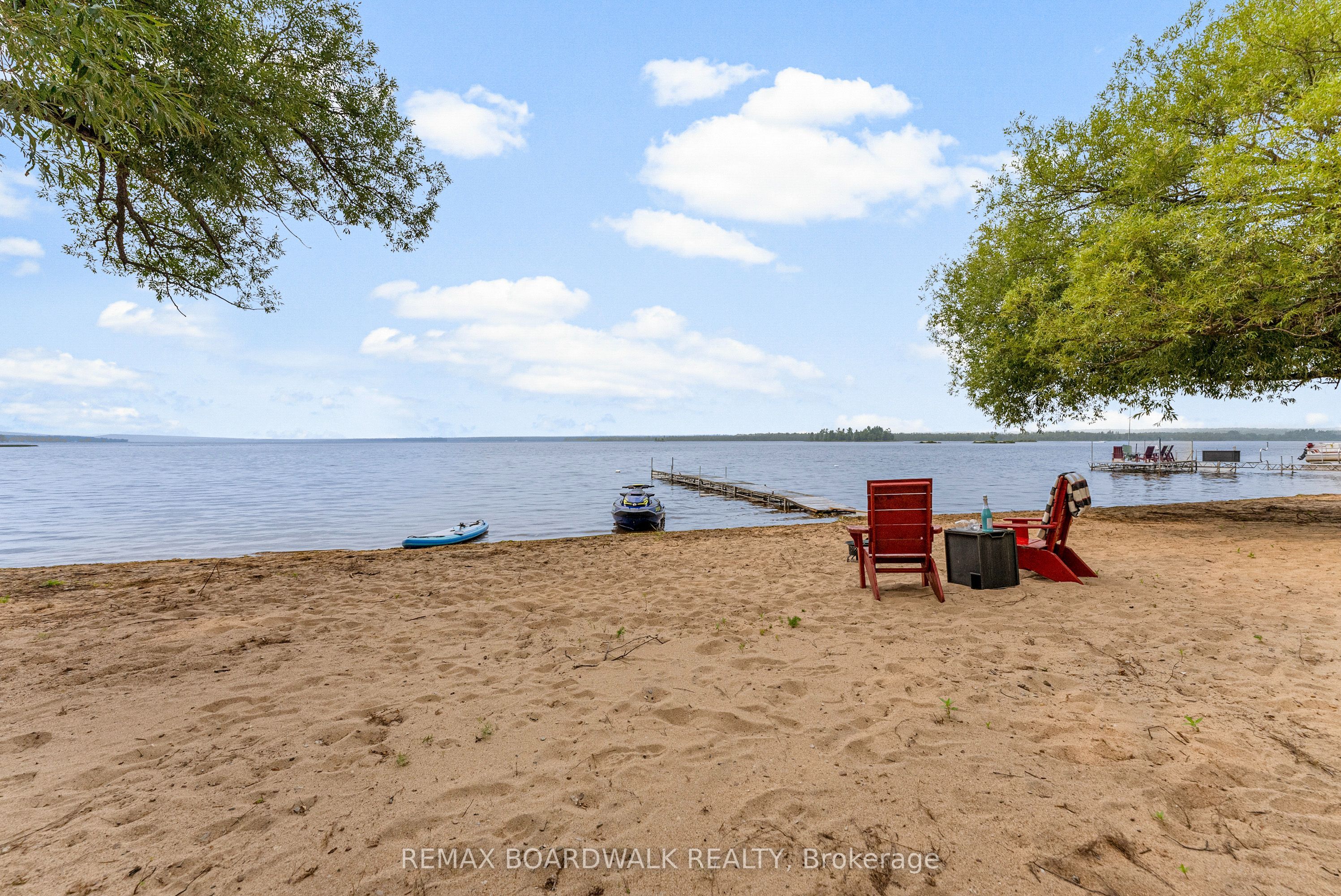 391 Leavoy Lane Property Photo 13