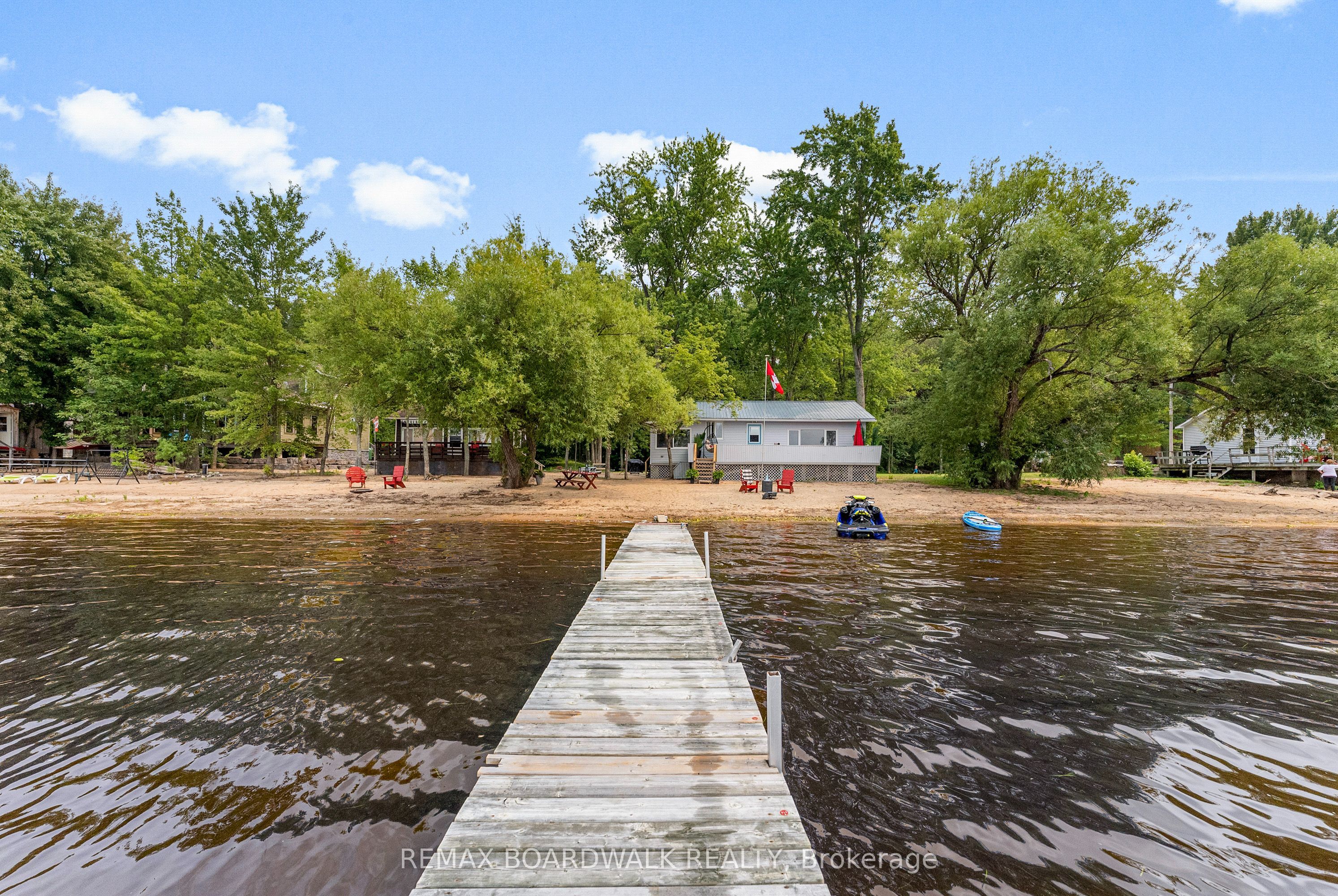 391 Leavoy Lane Property Photo 16