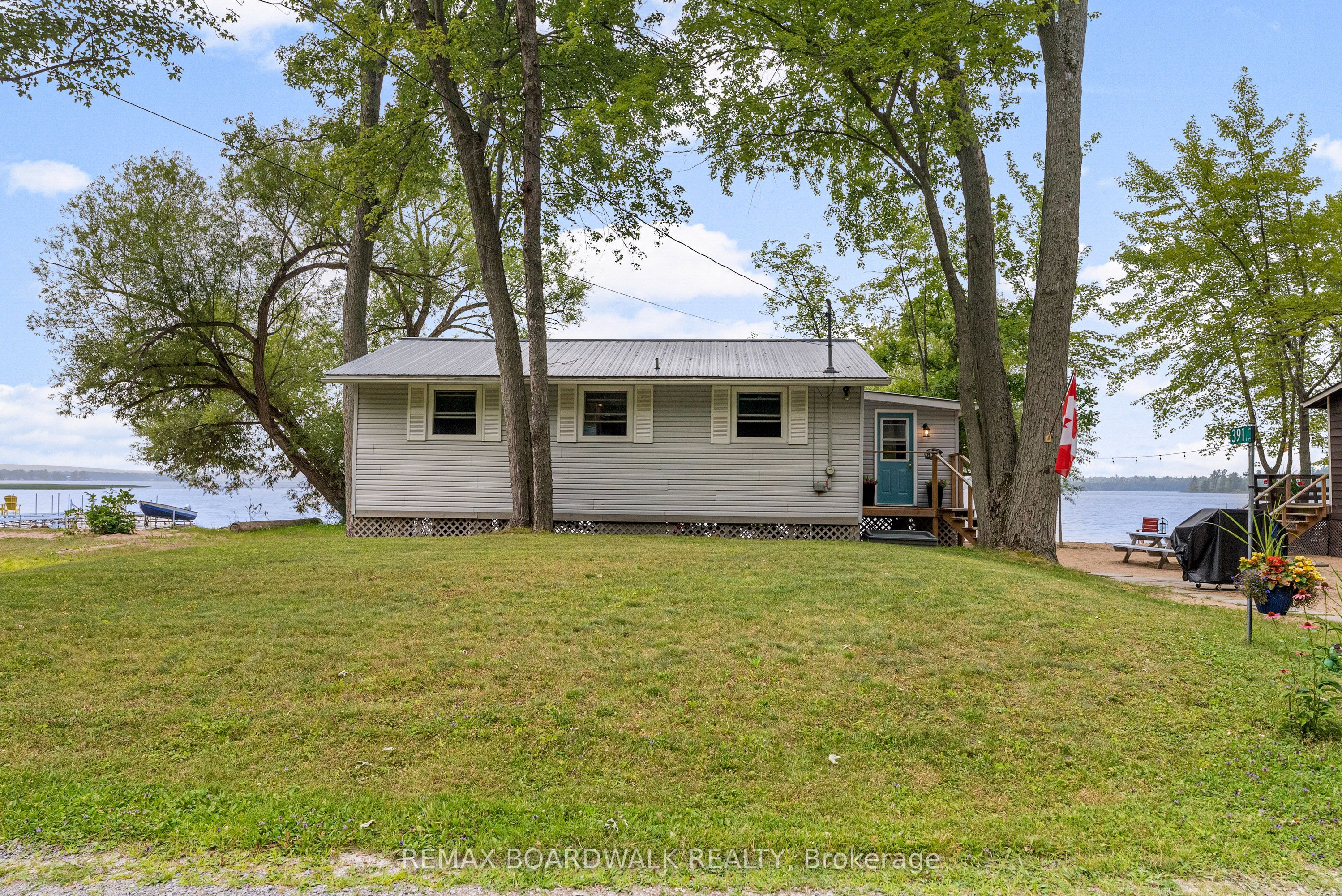 391 Leavoy Lane Property Photo 23