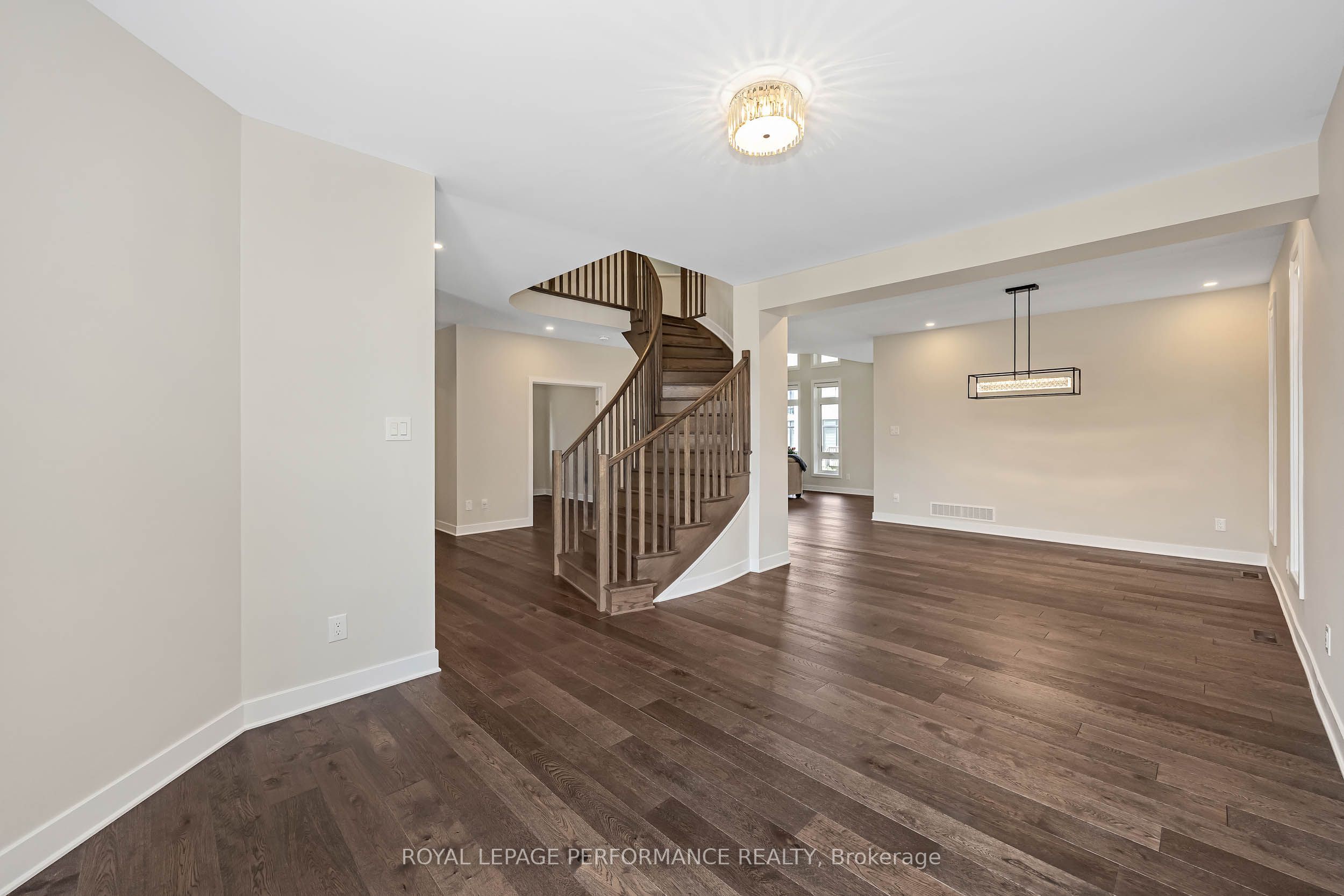 414 Longworth Avenue Property Photo 6