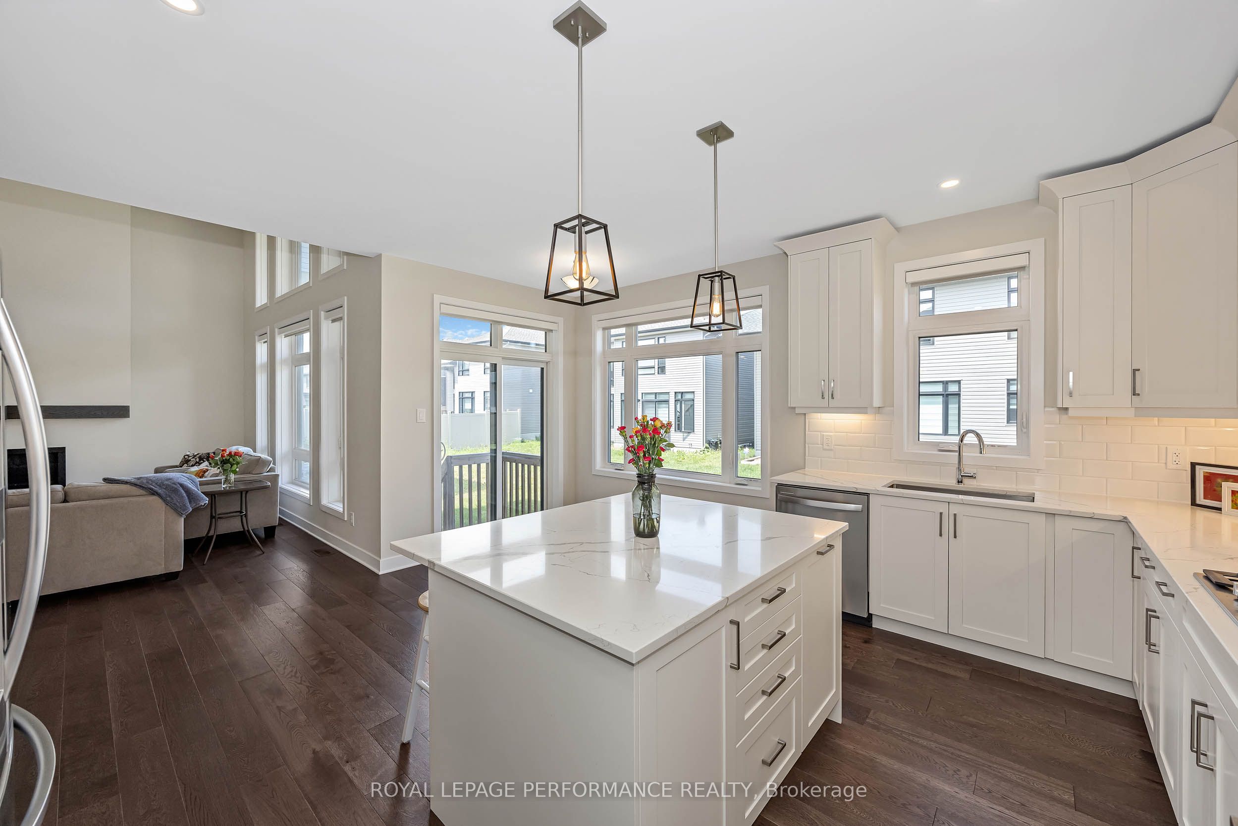 414 Longworth Avenue Property Photo 13