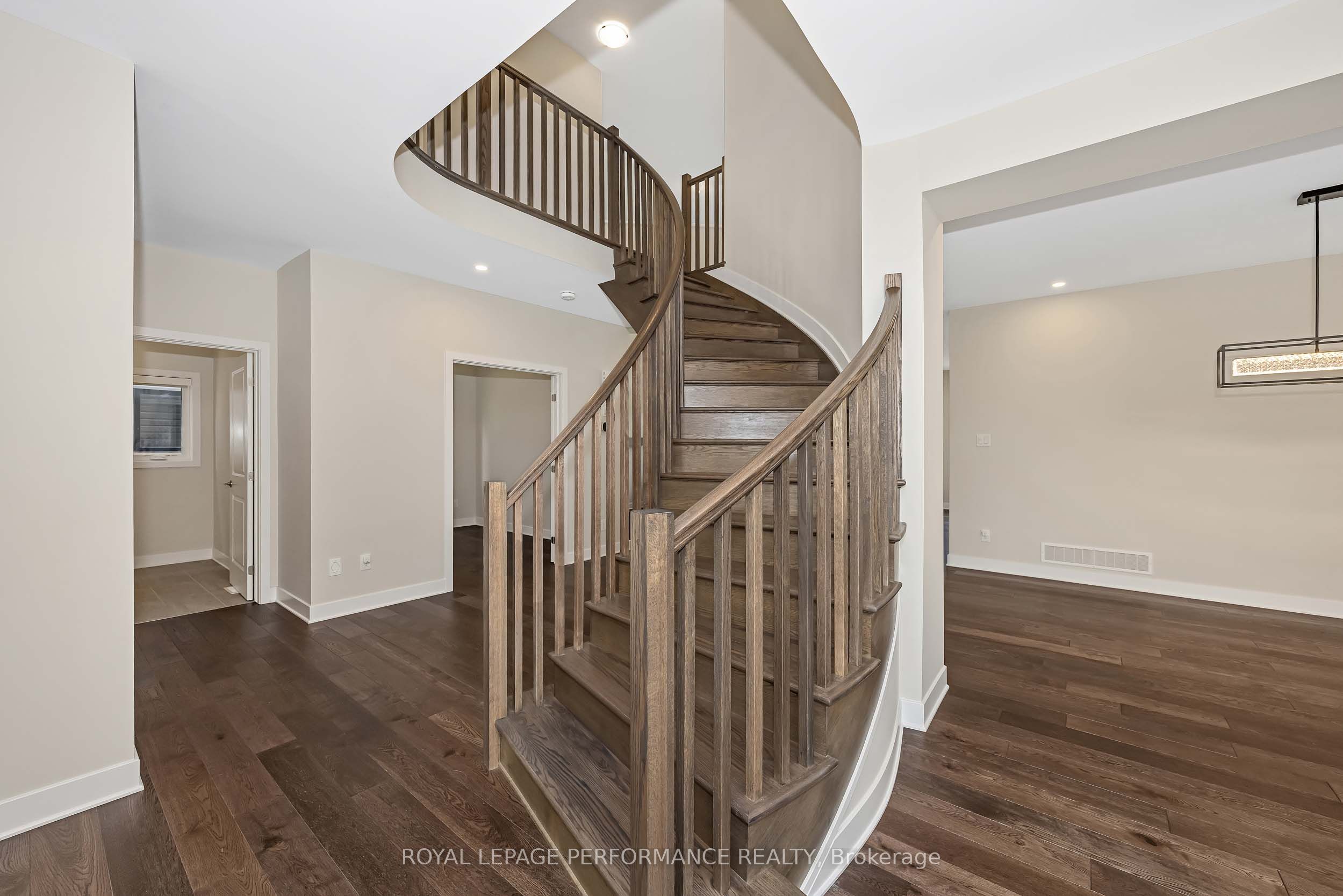 414 Longworth Avenue Property Photo 20