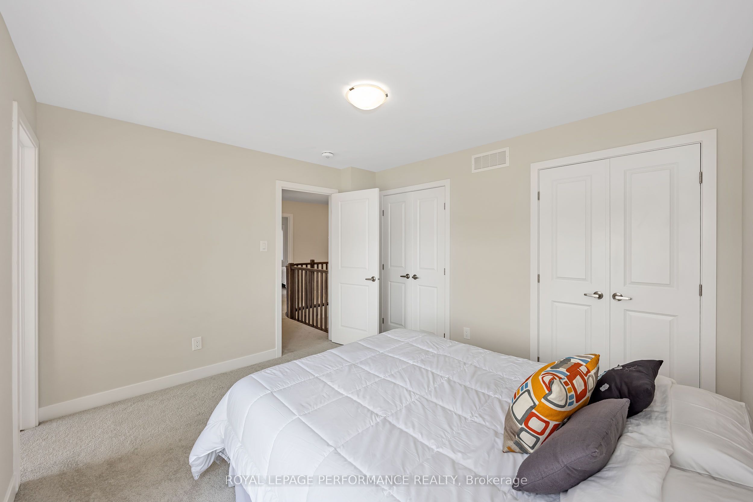 414 Longworth Avenue Property Photo 27