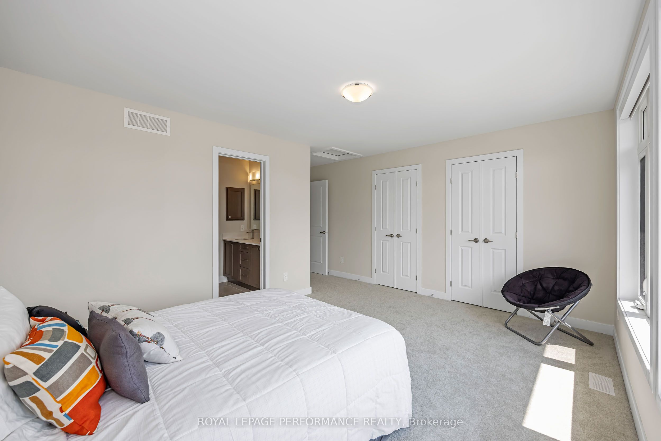 414 Longworth Avenue Property Photo 28