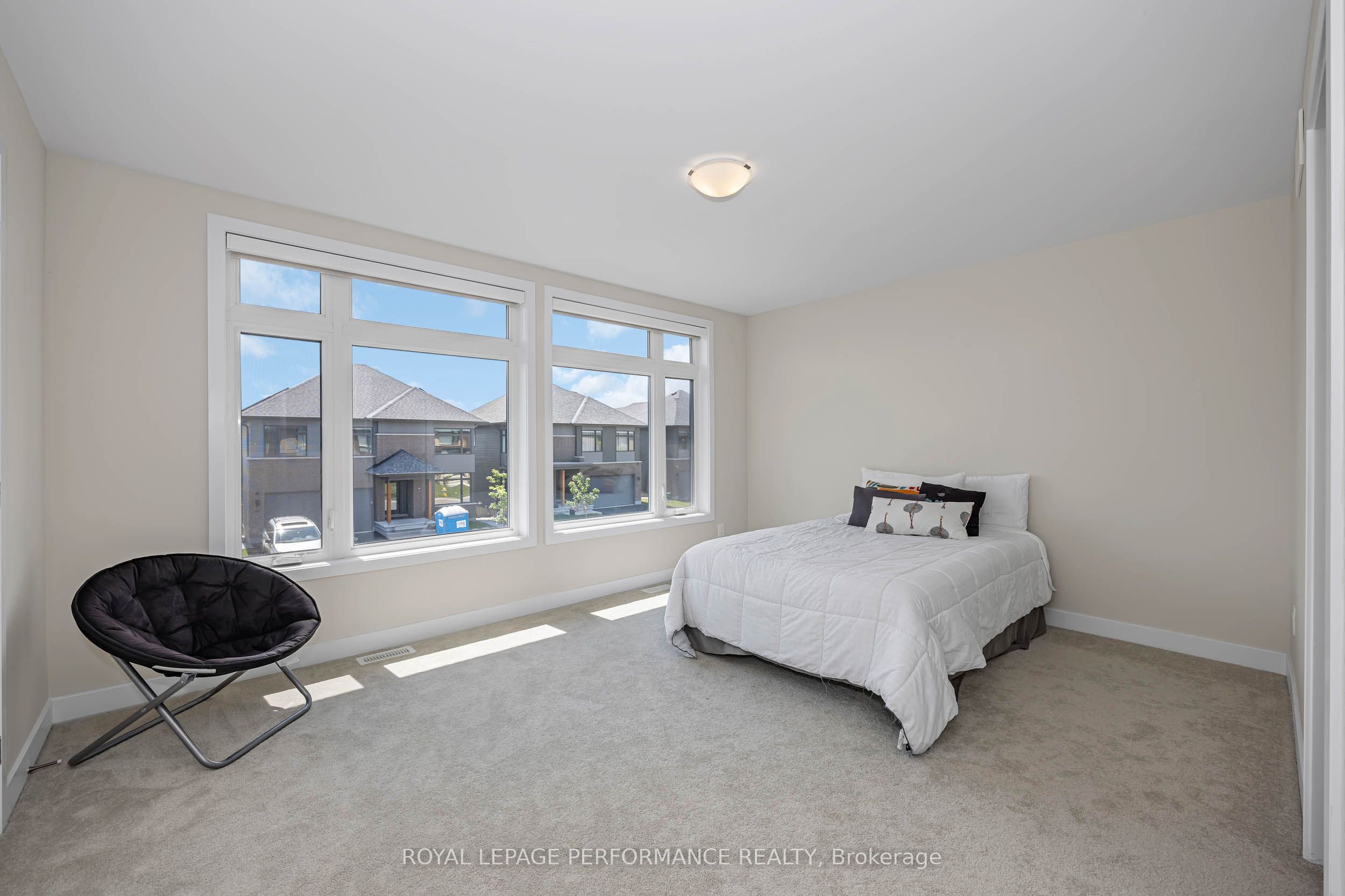 414 Longworth Avenue Property Photo 29